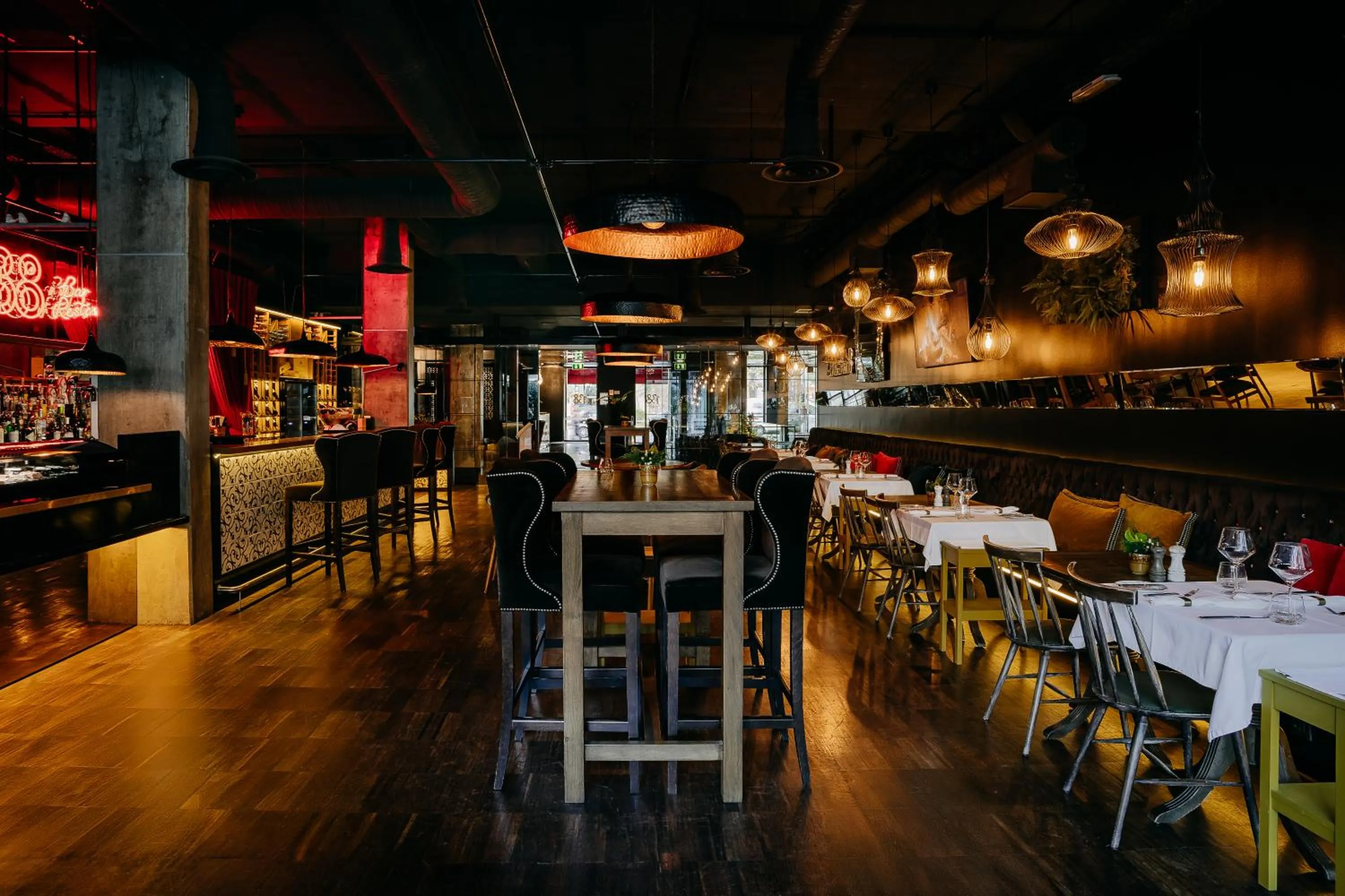 Restaurant/places to eat in 138 Liberdade Hotel