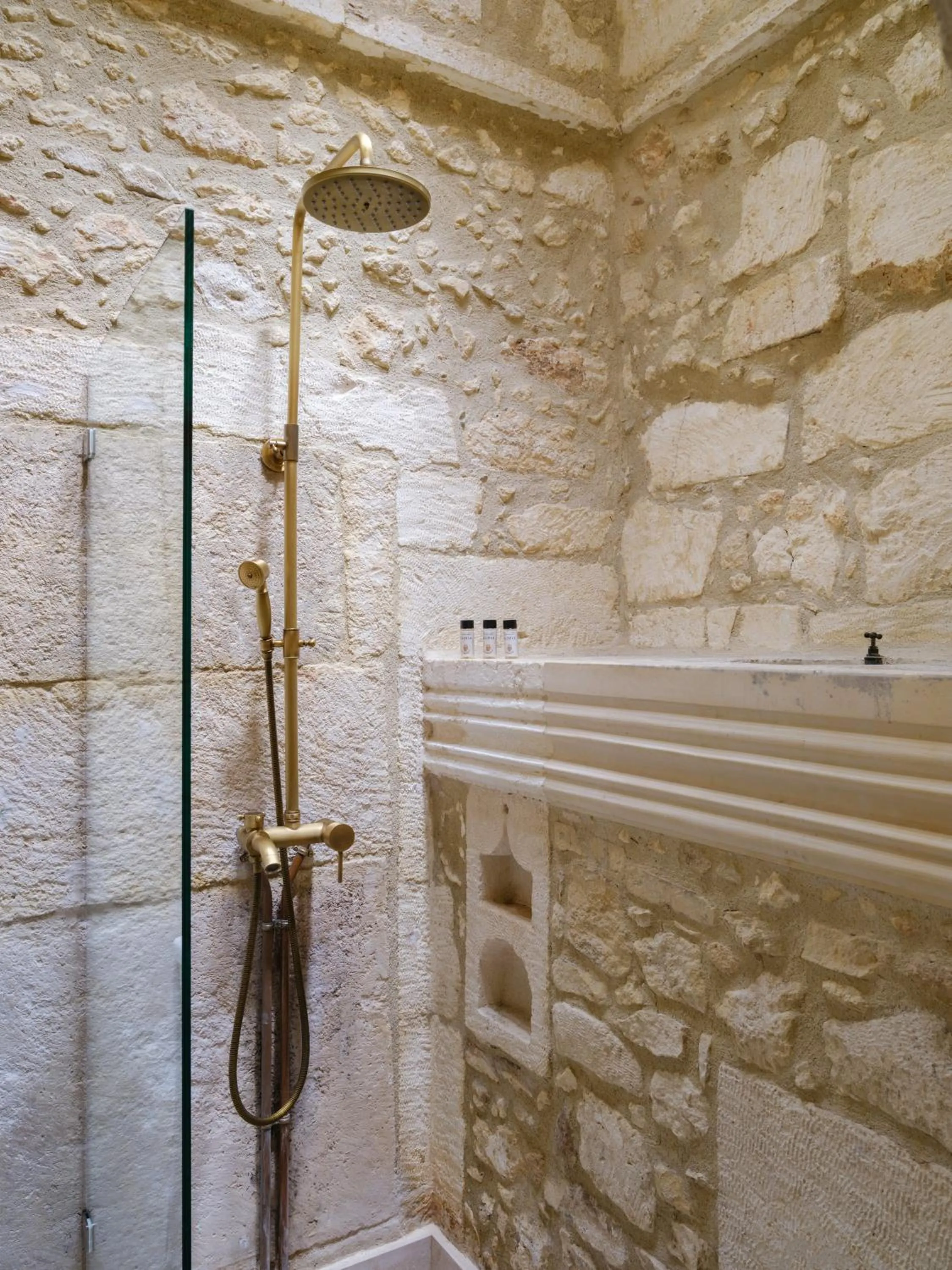 Shower in Casa Dei Delfini