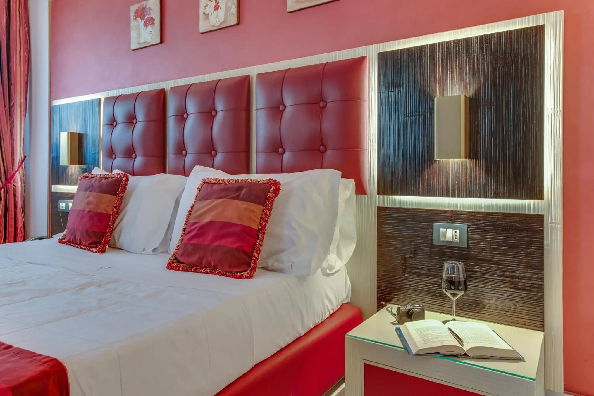 Bedroom, Bed in Fazio Rooms