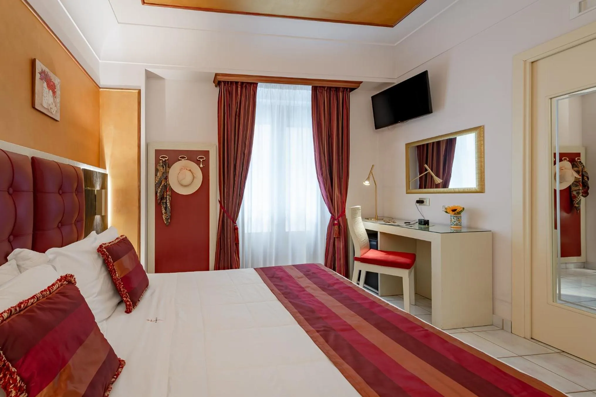 Bedroom, Bed in Fazio Rooms