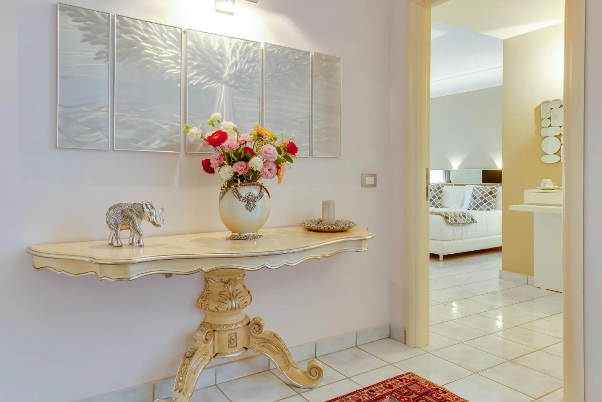 Living room in Fazio Rooms