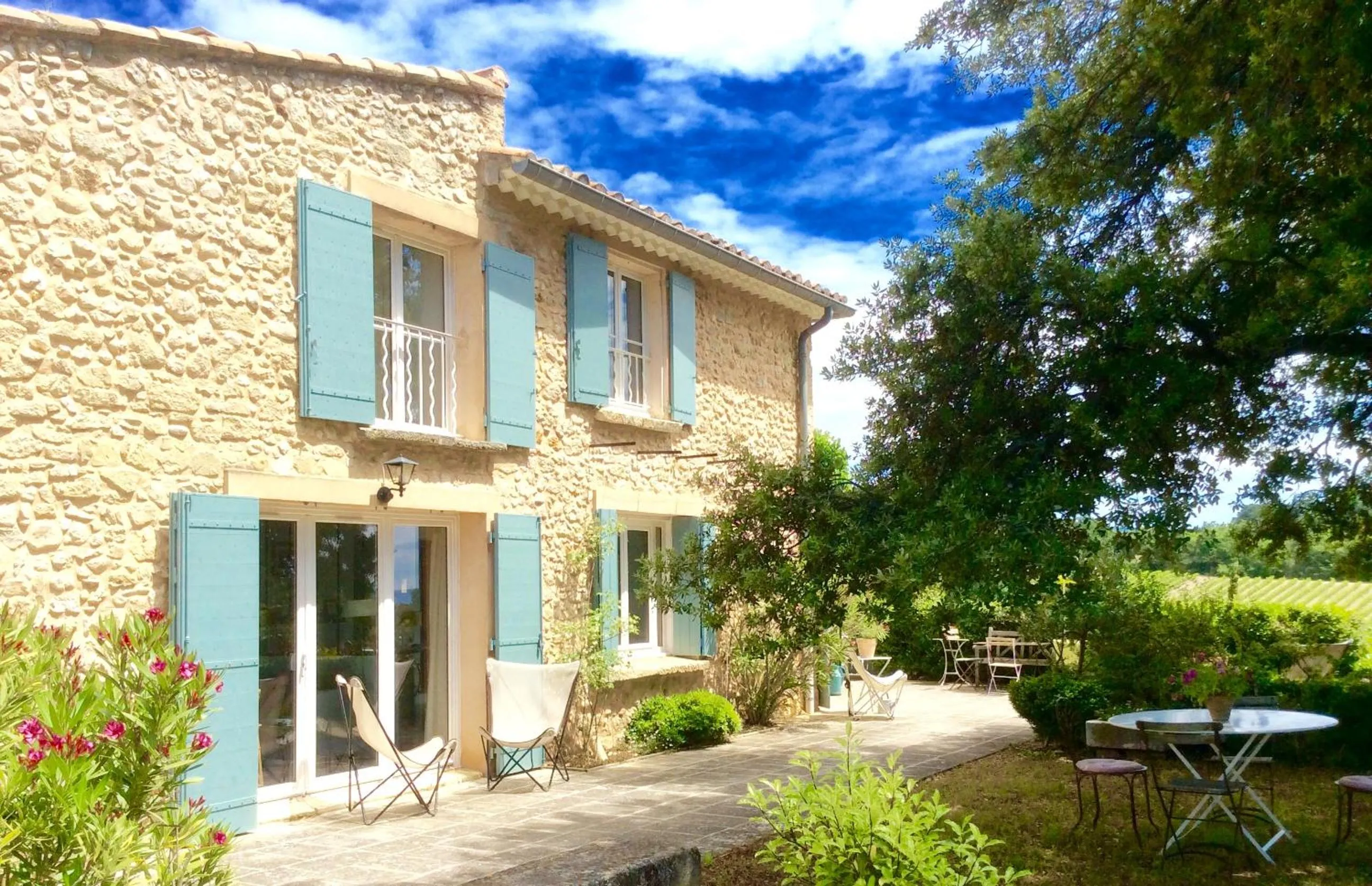 Property building in Oustau du Ventoux