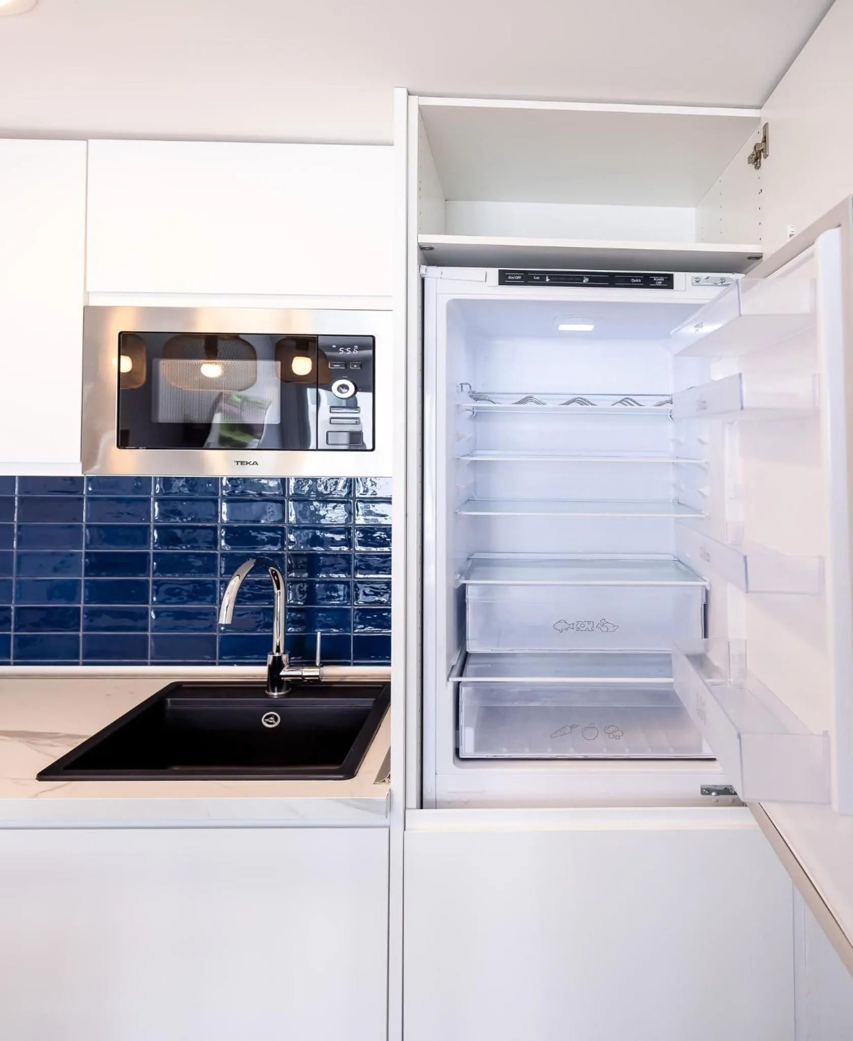 microwave in Corralejo Surfing Colors Hotel&Apartments