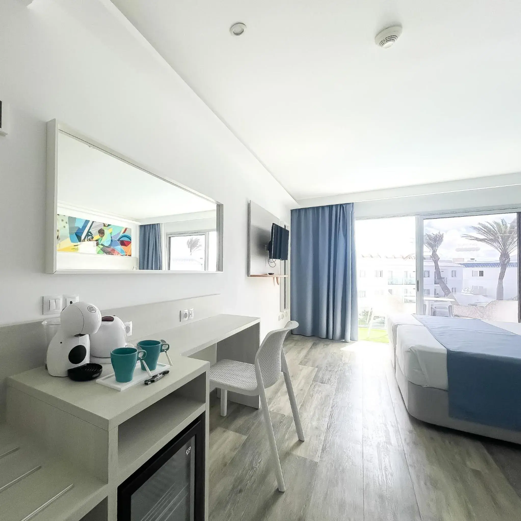 TV and multimedia, Bed in Corralejo Surfing Colors Hotel&Apartments TV and multimedia, Bed in Corralejo Surfing Colors Hotel&Apartments