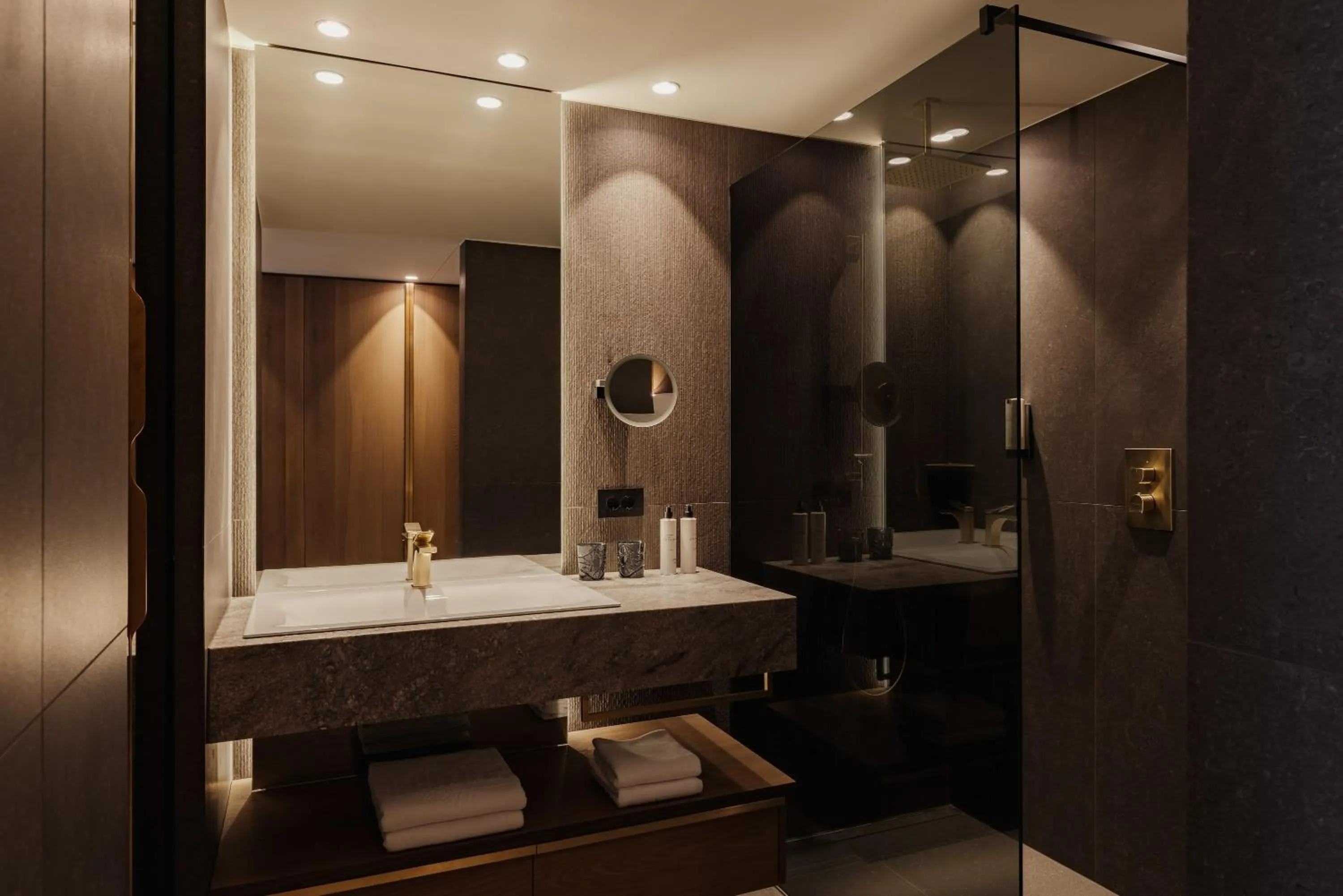 Shower in Hotel Genziana