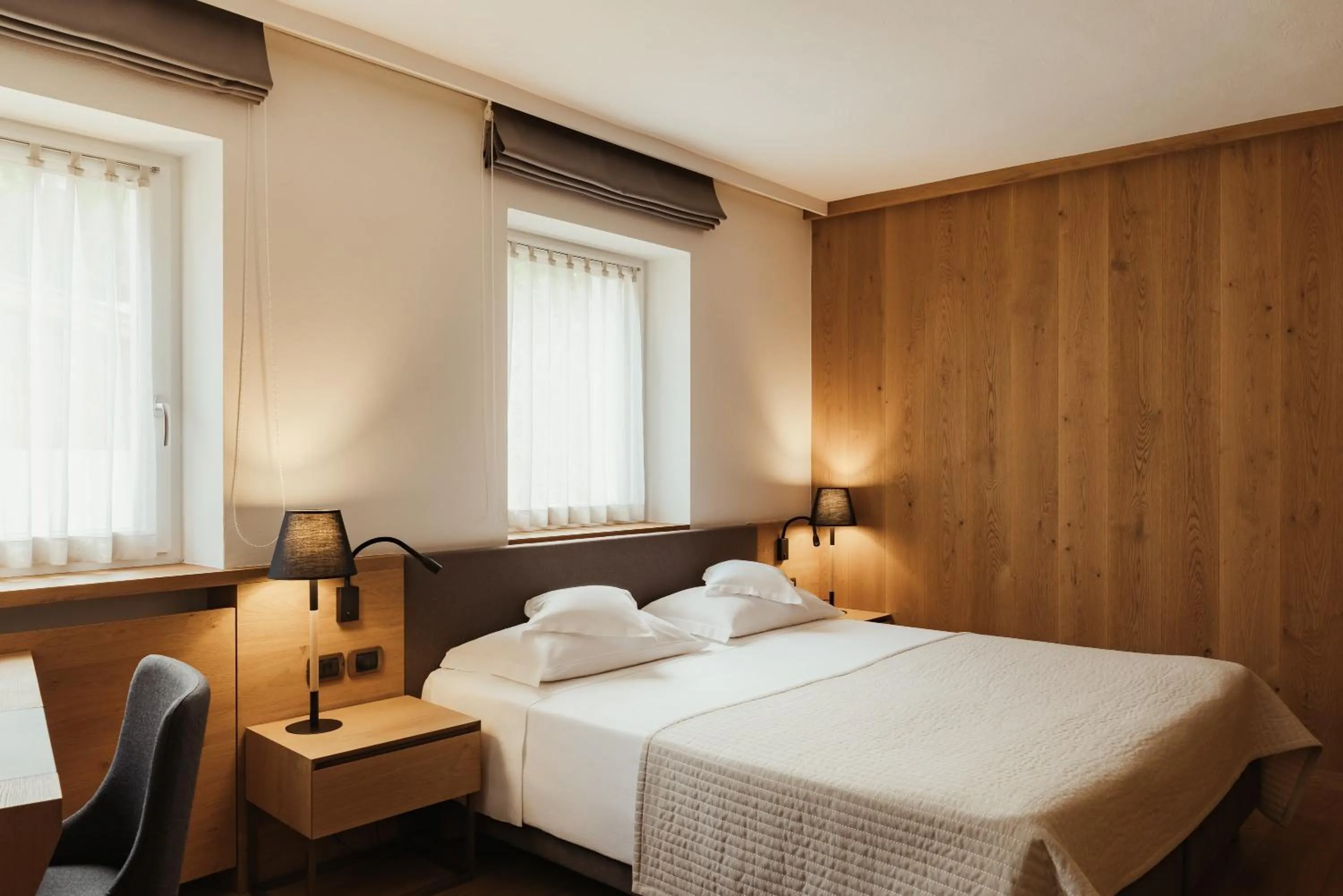 Bedroom, Bed in Hotel Genziana