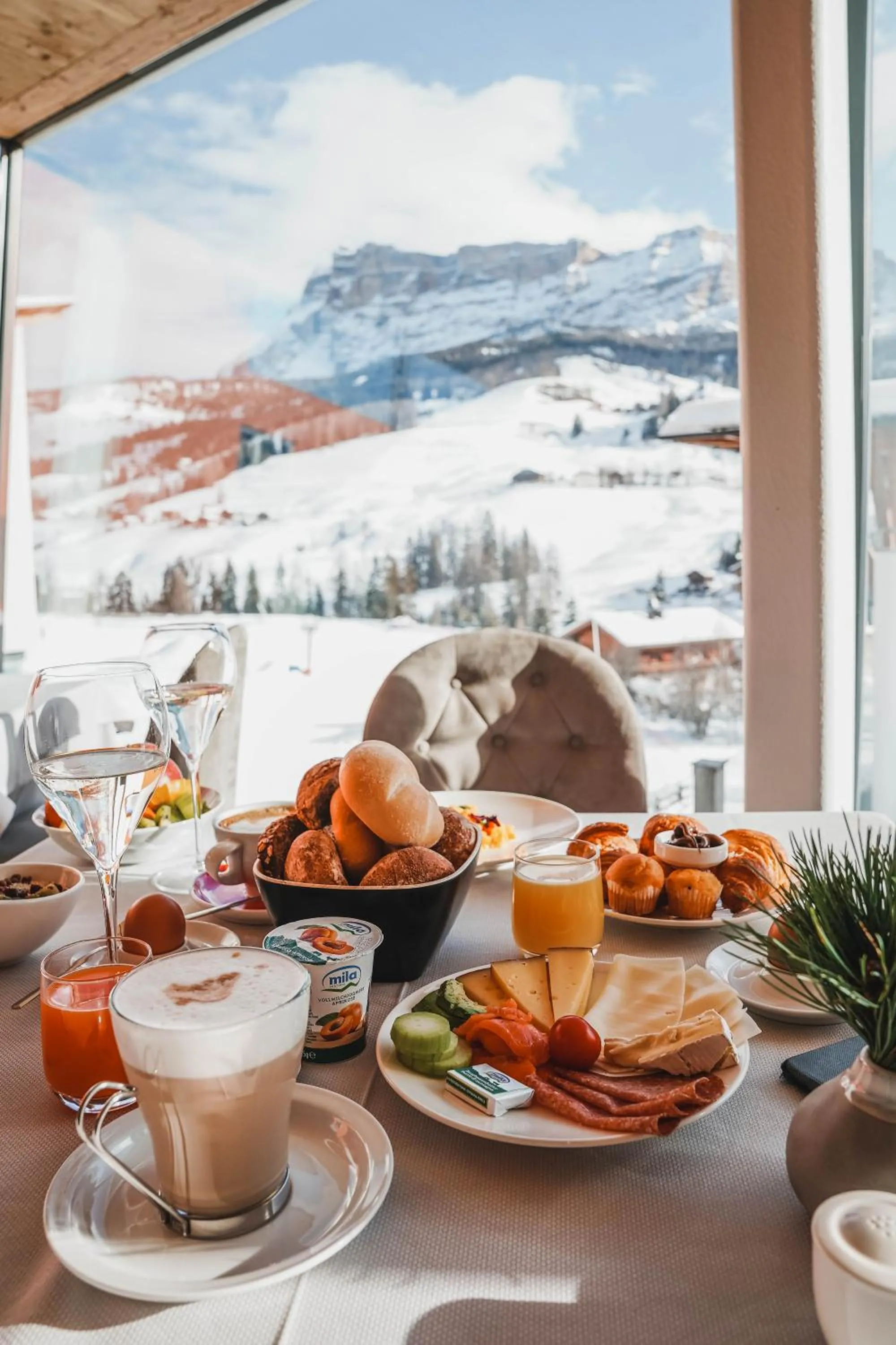 Mountain view in Hotel Ciasa Soleil