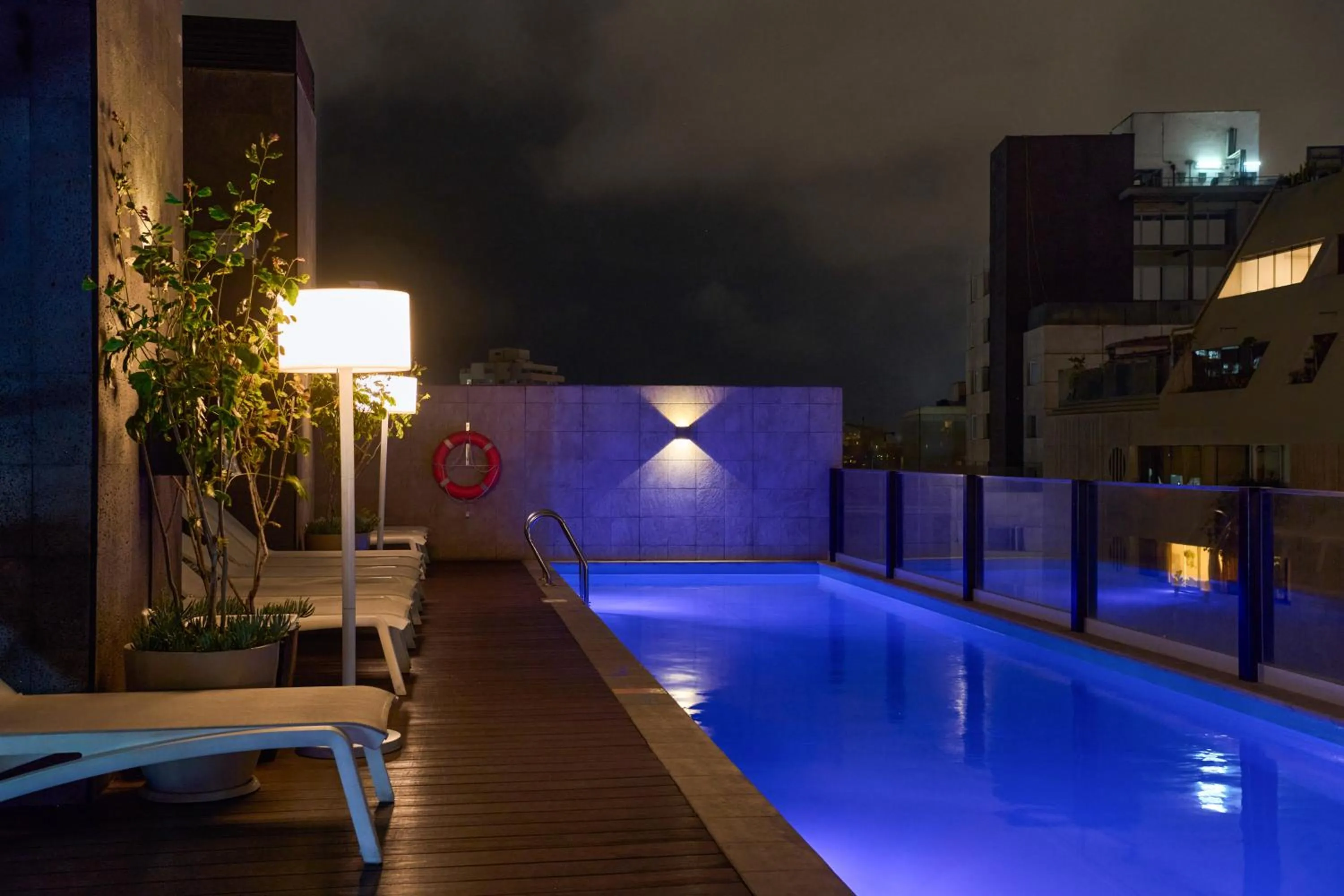 Night in INNSiDE by Meliá Lima Miraflores