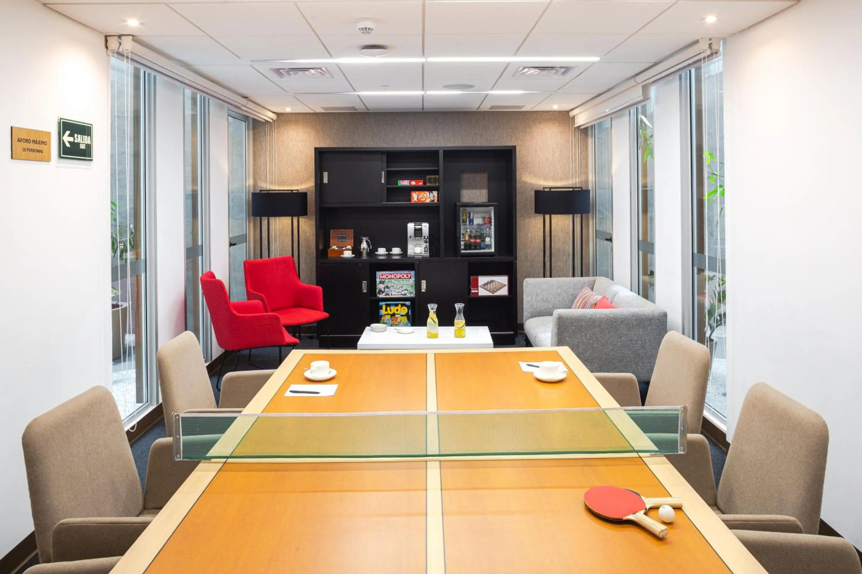 Seating area in INNSiDE by Meliá Lima Miraflores