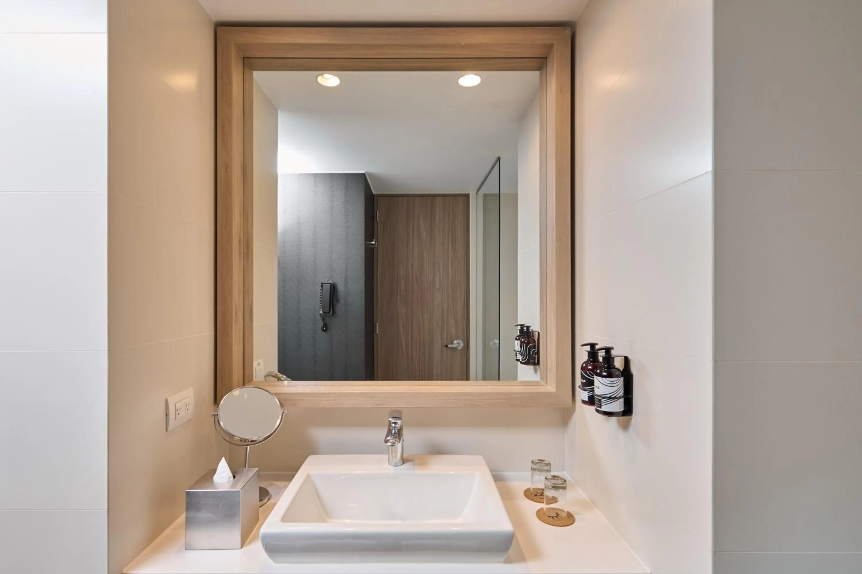 Bathroom in INNSiDE by Meliá Lima Miraflores