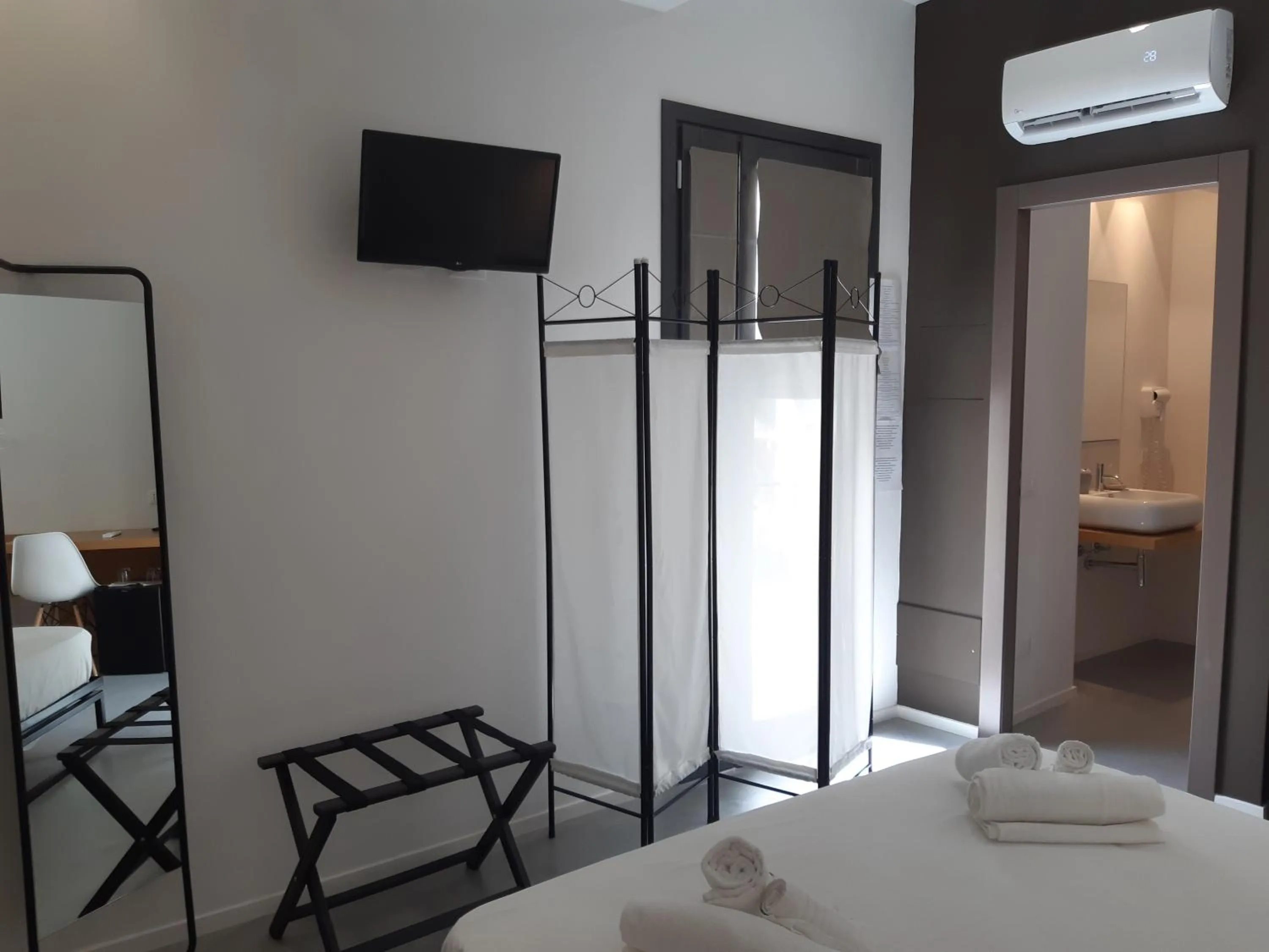 Bed in Patio 101 "Exclusive"