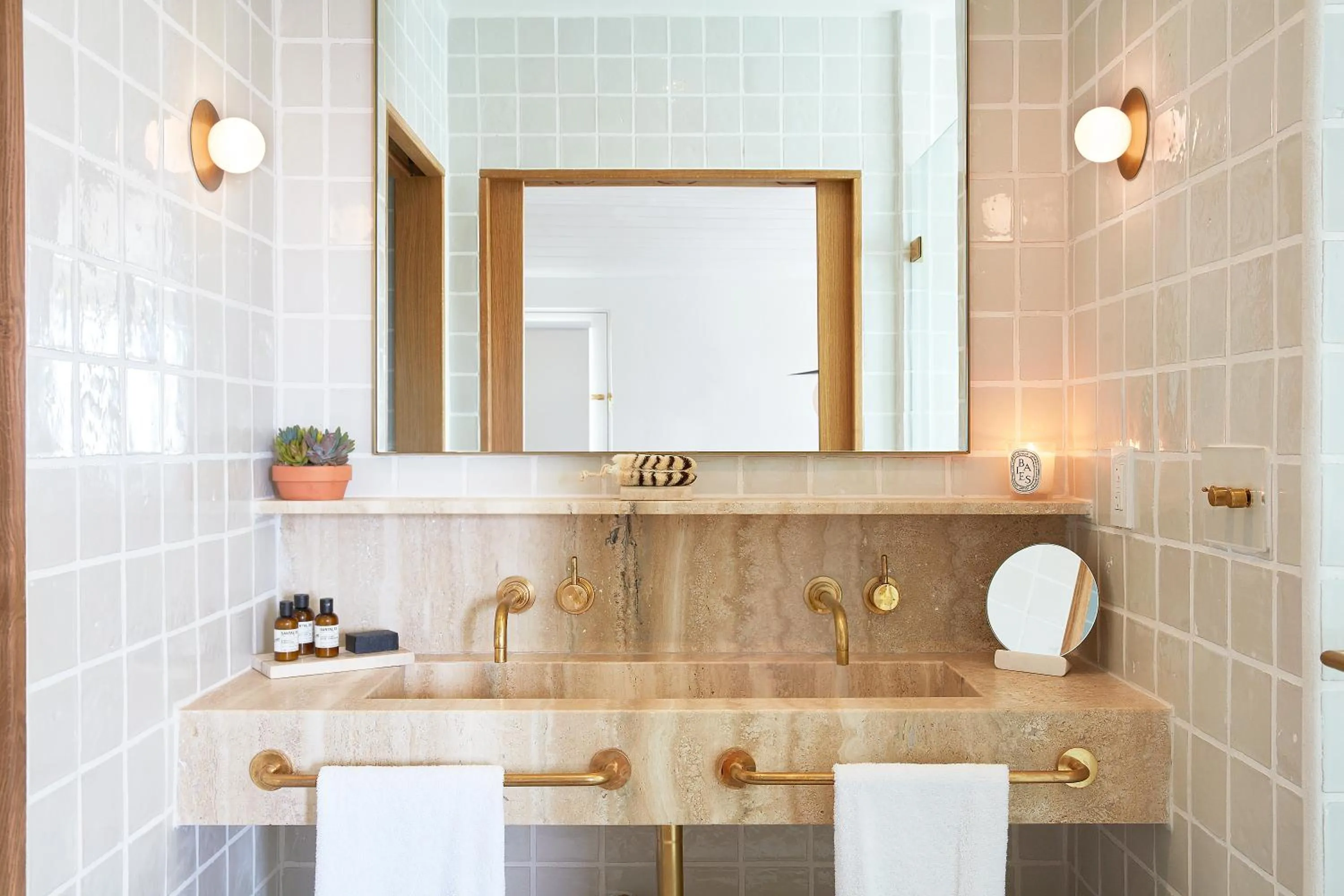 Bathroom in Hotel Joaquin