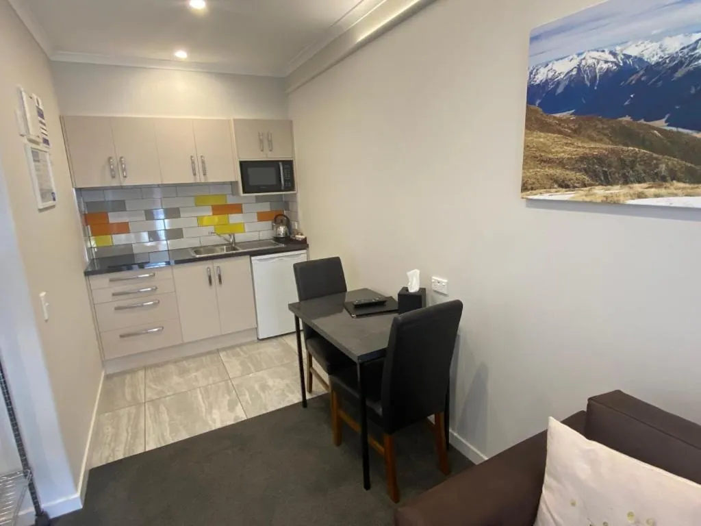 Kitchen or kitchenette in BigSky Motels