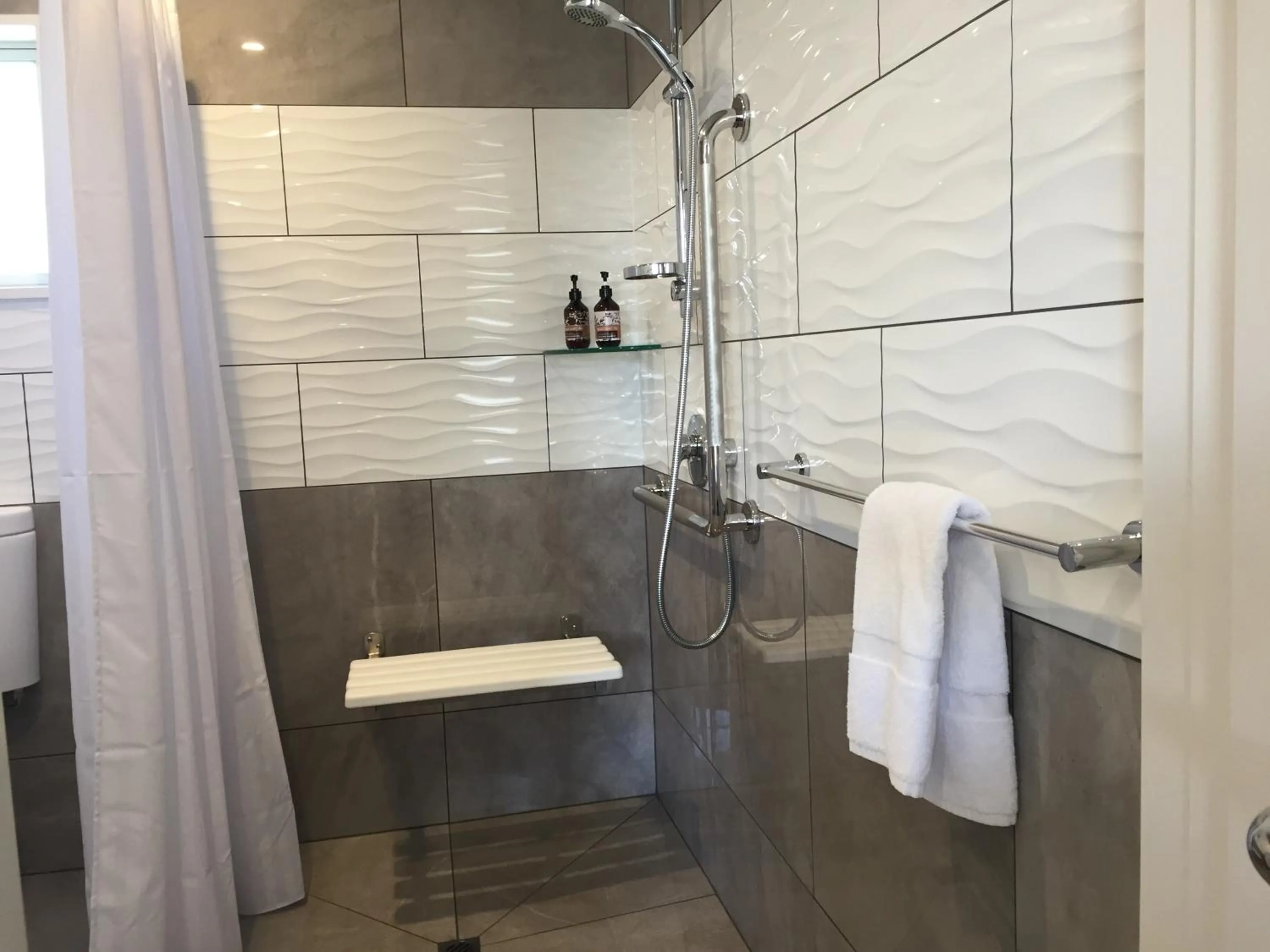 Shower in BigSky Motels