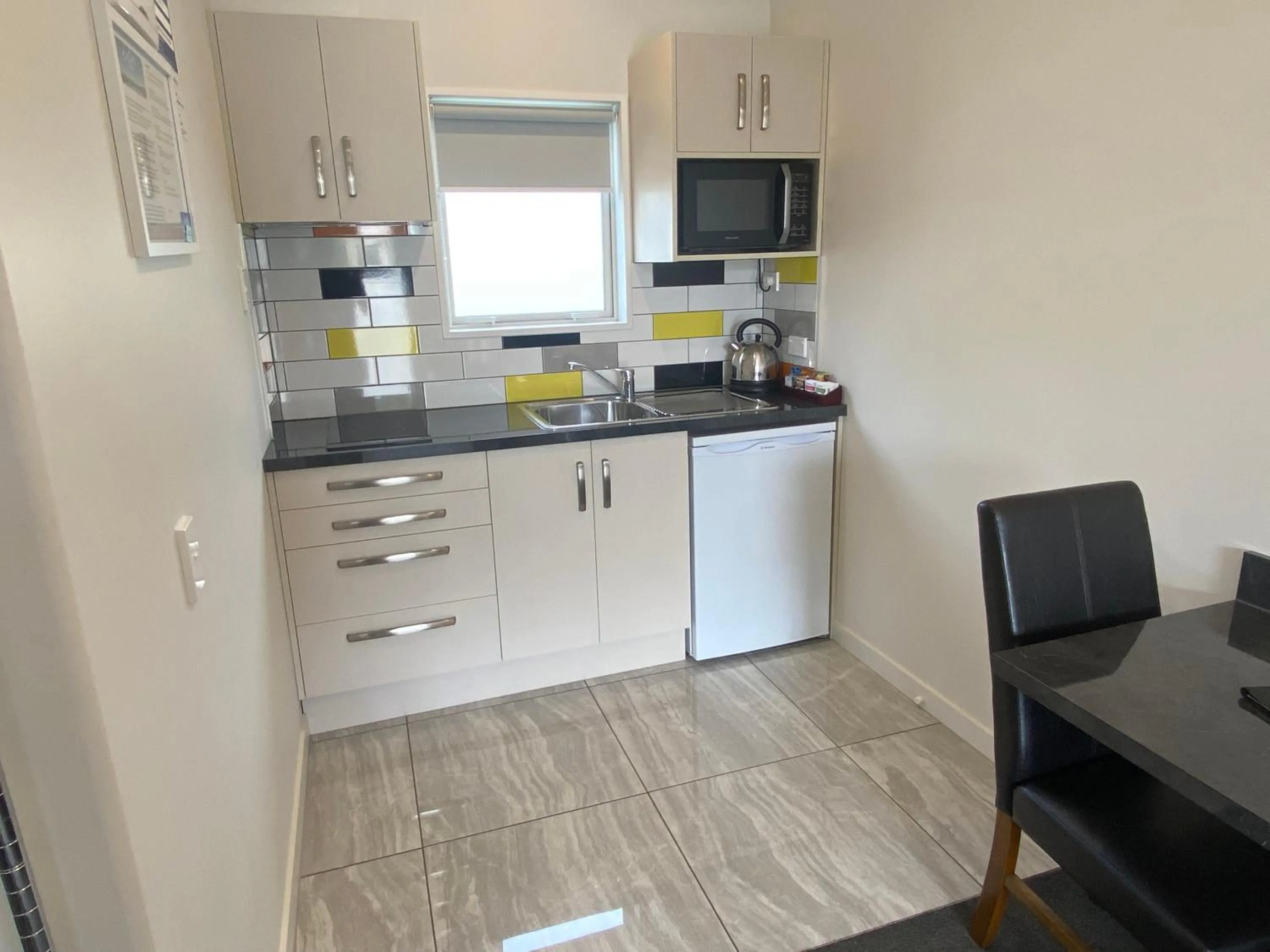 Kitchen or kitchenette in BigSky Motels