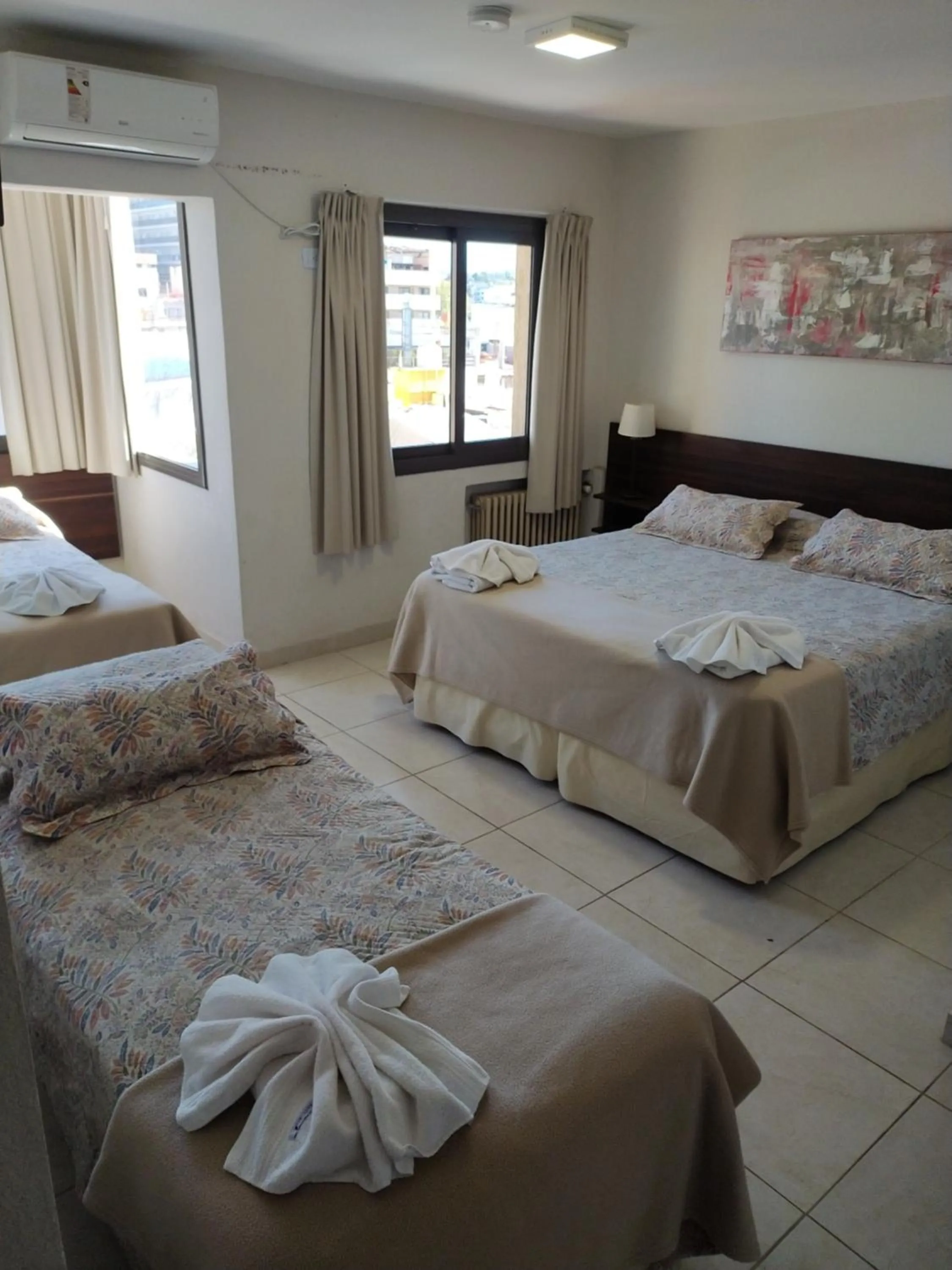 Photo of the whole room in Hotel Hurlingham