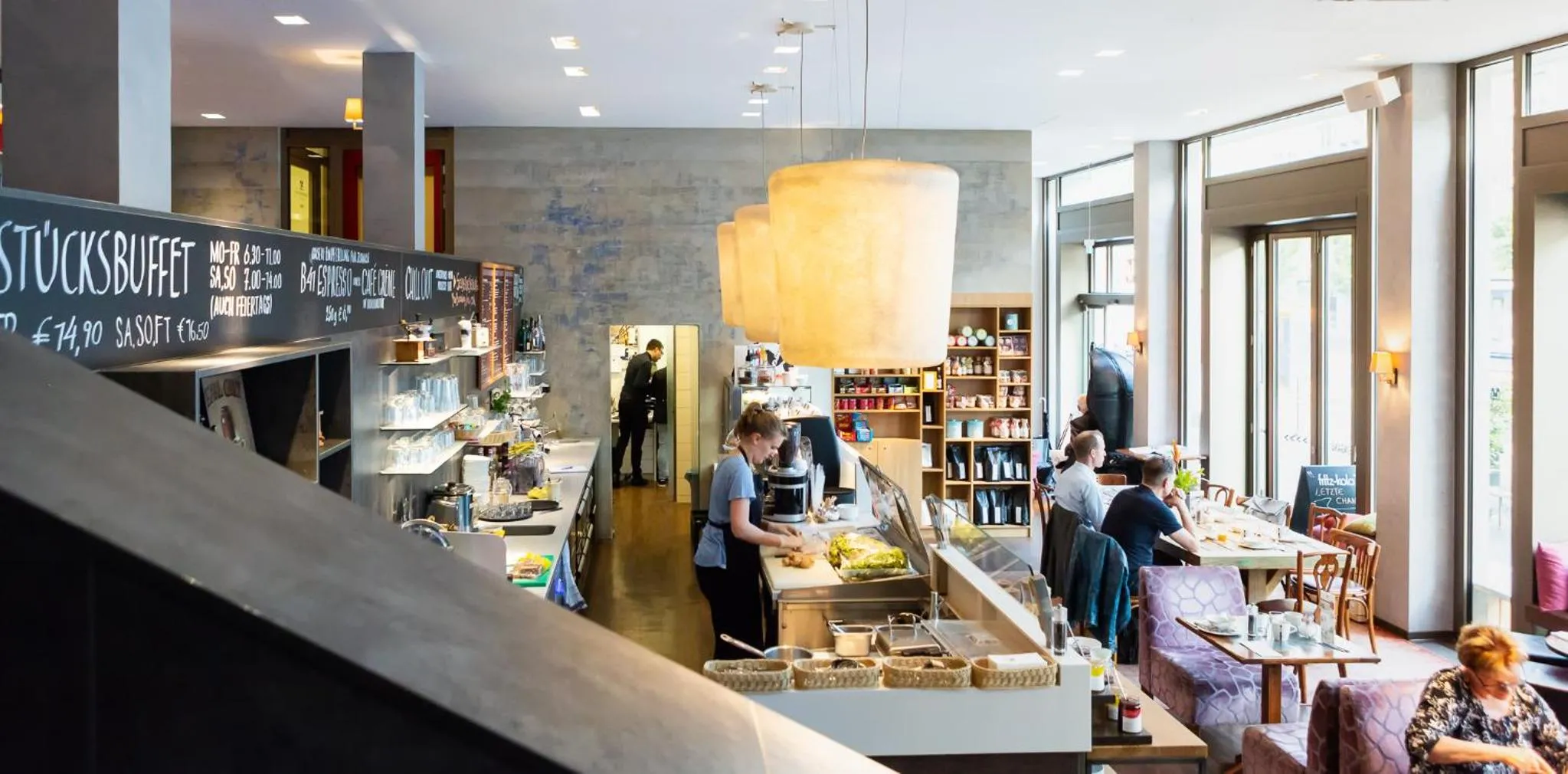 Breakfast in Bergheim 41 Hotel im Alten Hallenbad