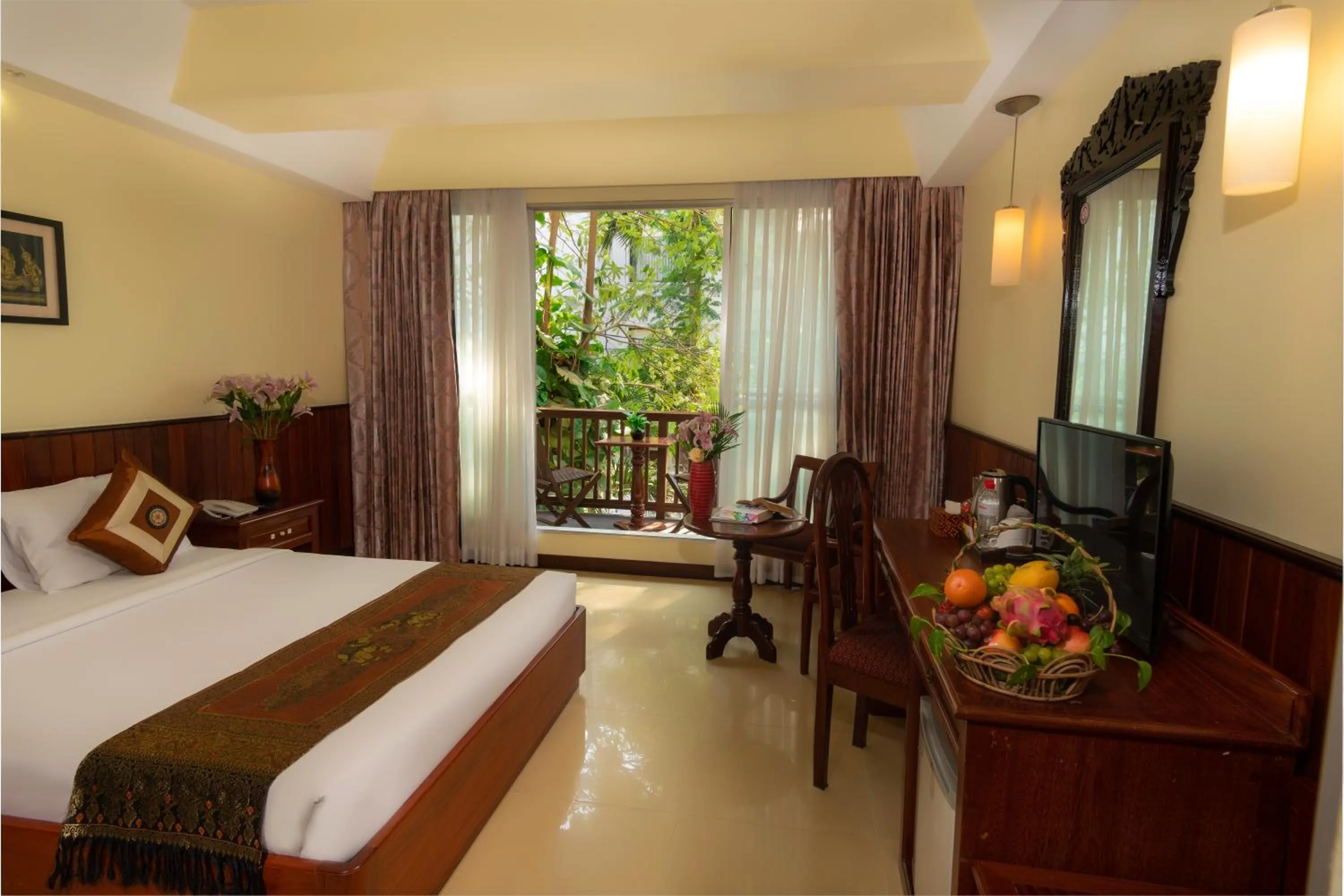 Bed in City River Hotel