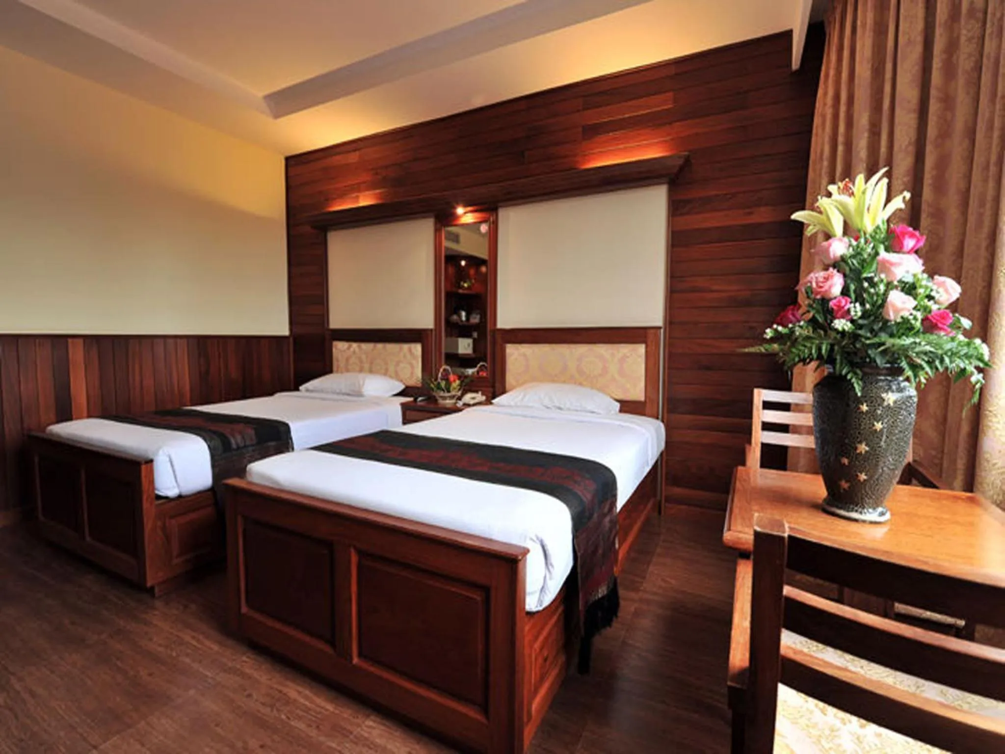 Photo of the whole room, Bed in City River Hotel