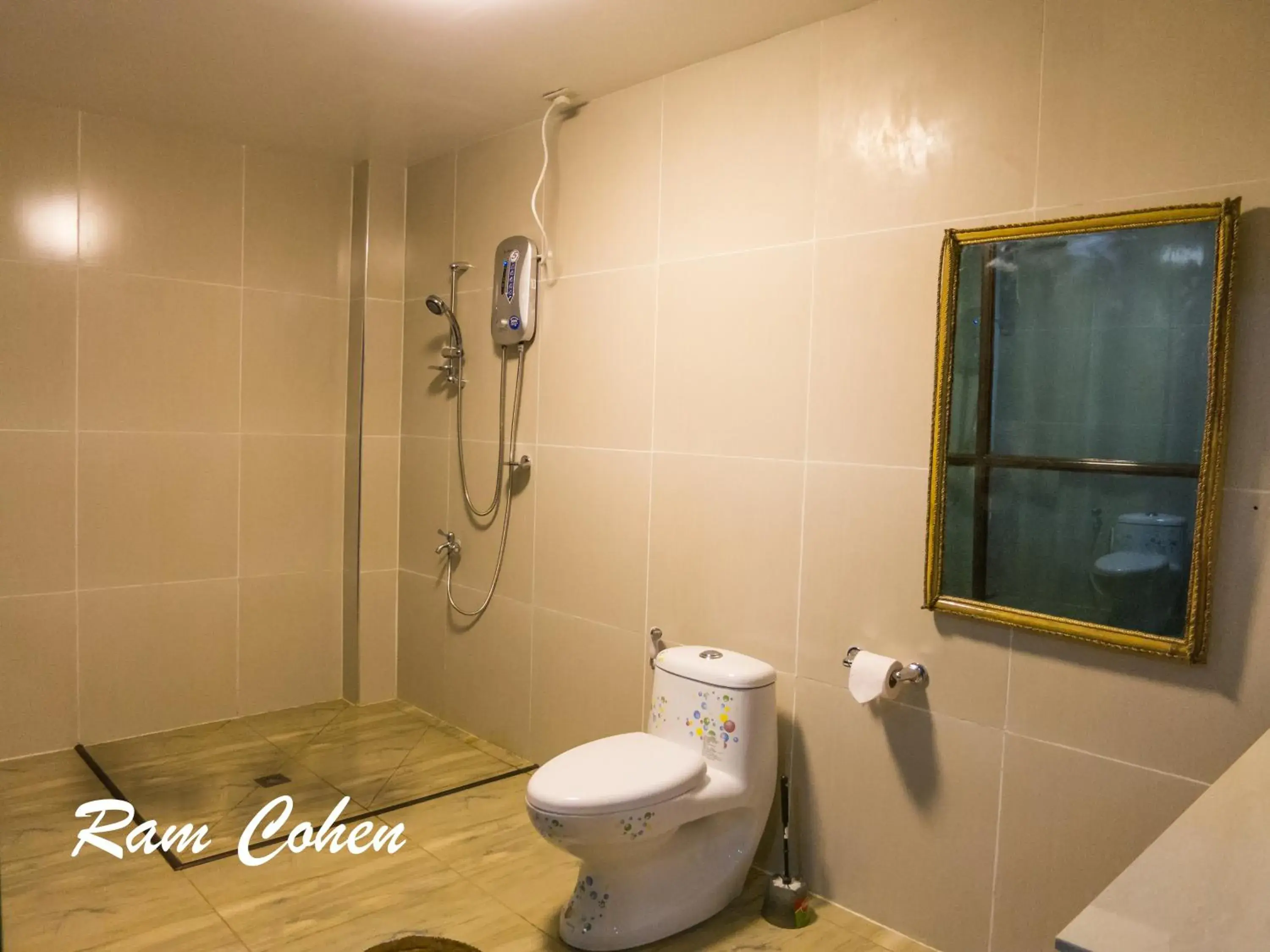 Shower in Lavanya Beach And Dive Resort Shower in Lavanya Beach And Dive Resort