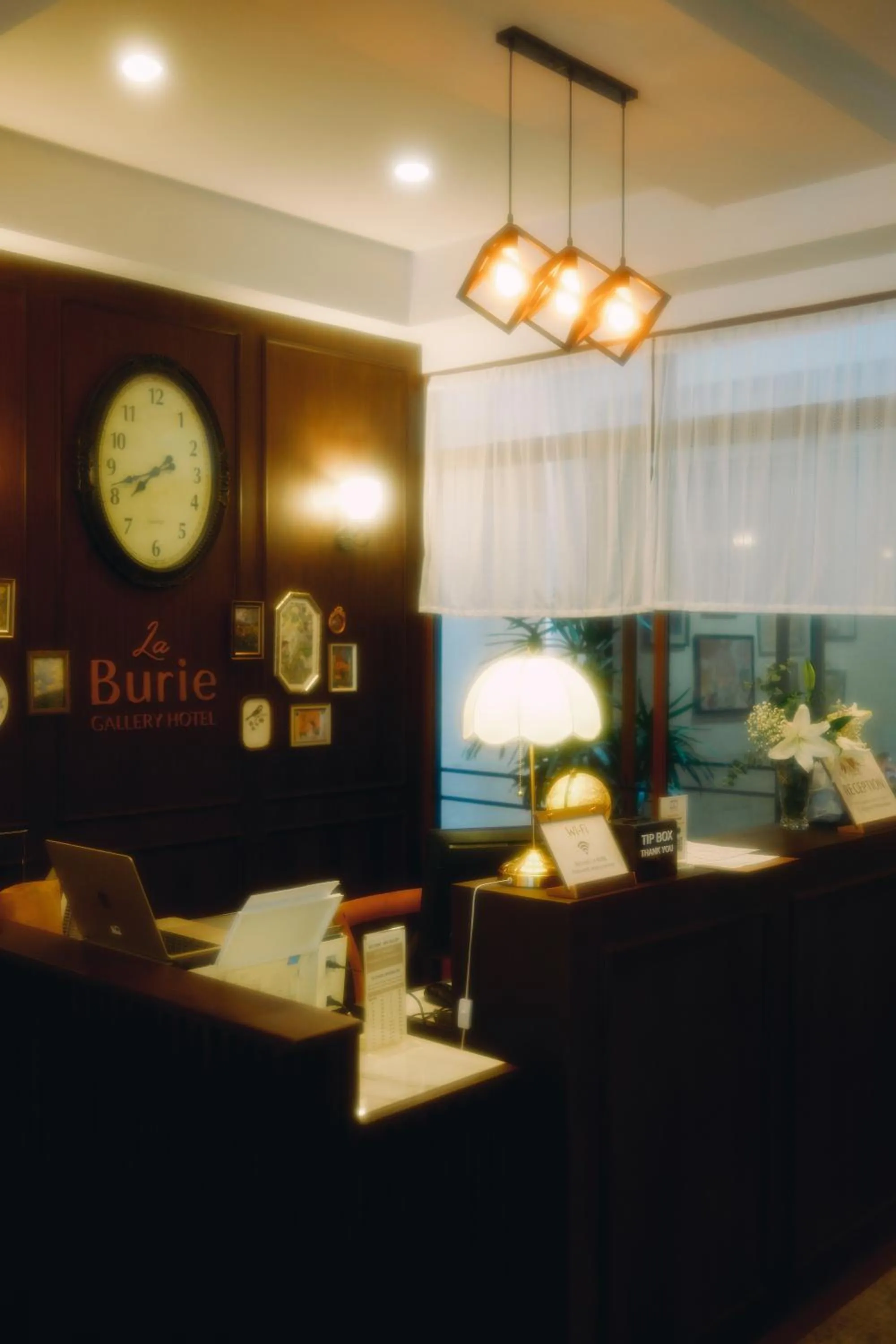 Lobby or reception in La Burie Gallery Hotel