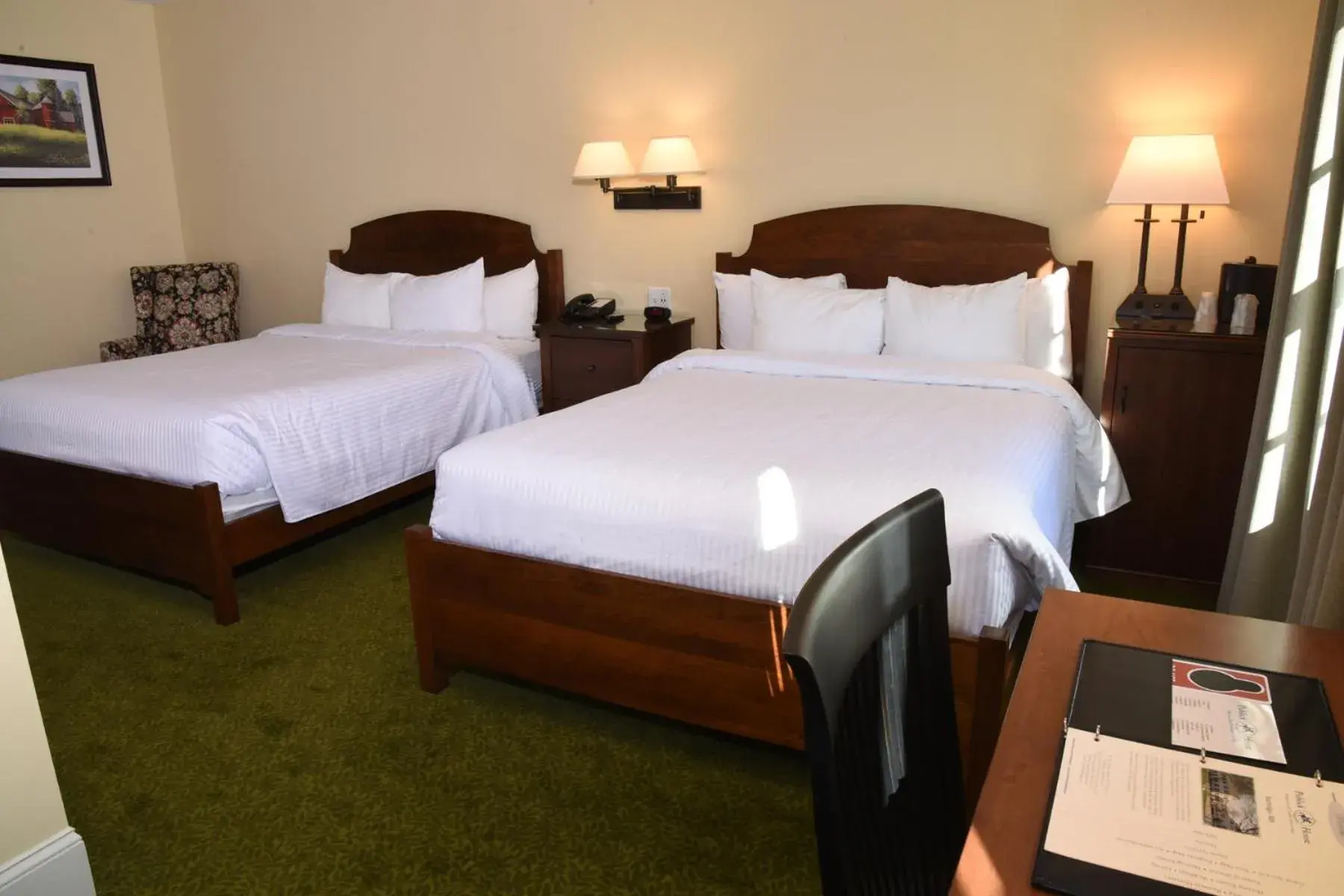 Photo of the whole room, Bed in Publick House Historic Inn and Country Motor Lodge Photo of the whole room, Bed in Publick House Historic Inn and Country Motor Lodge