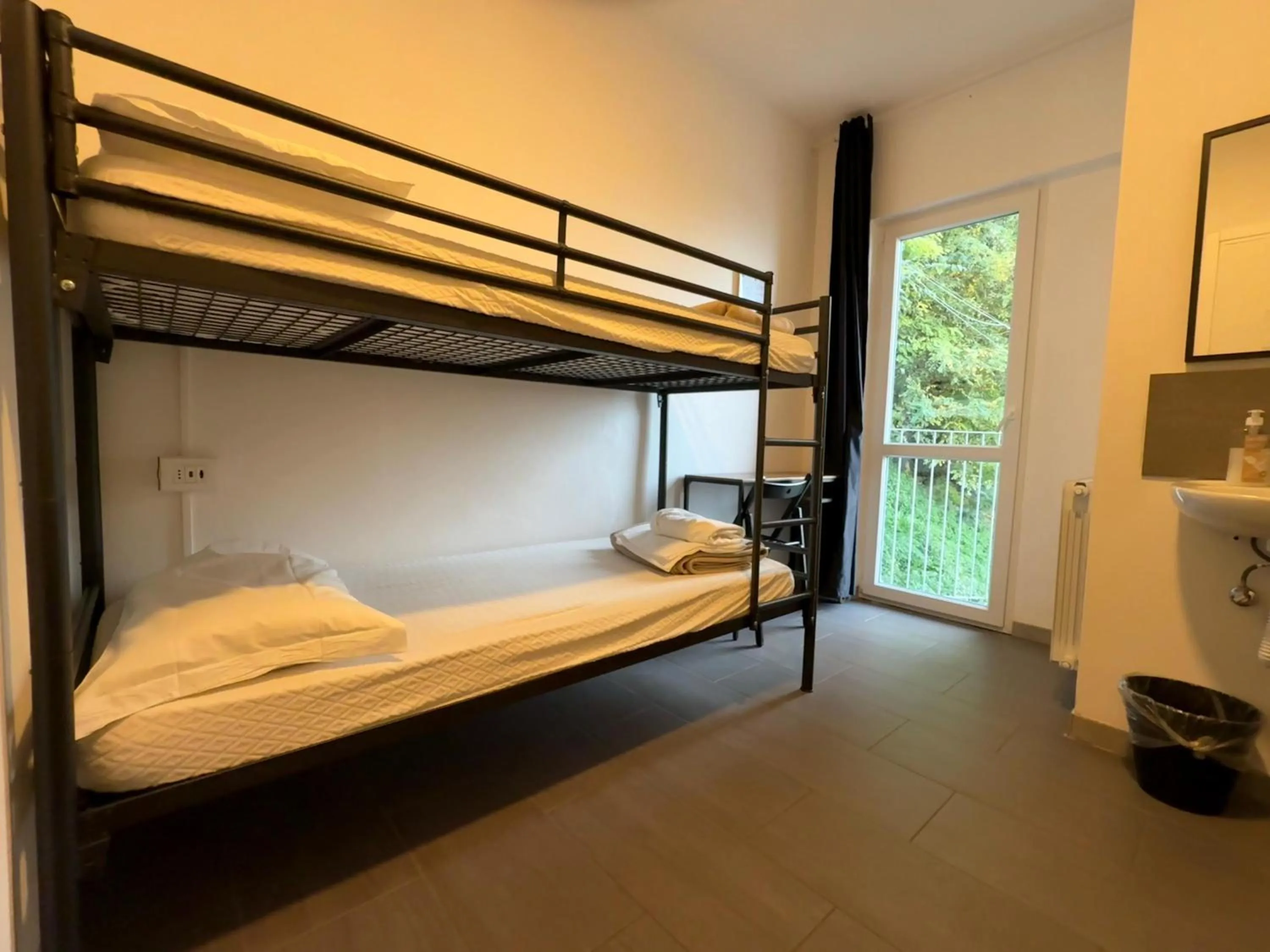 Bed in Lake Como Hostel