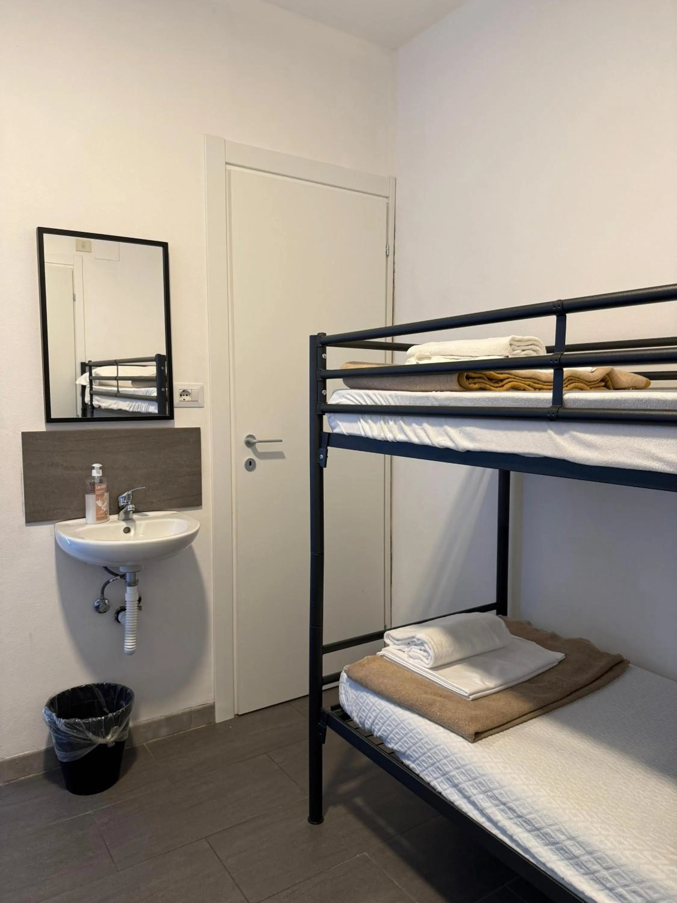 Bed in Lake Como Hostel