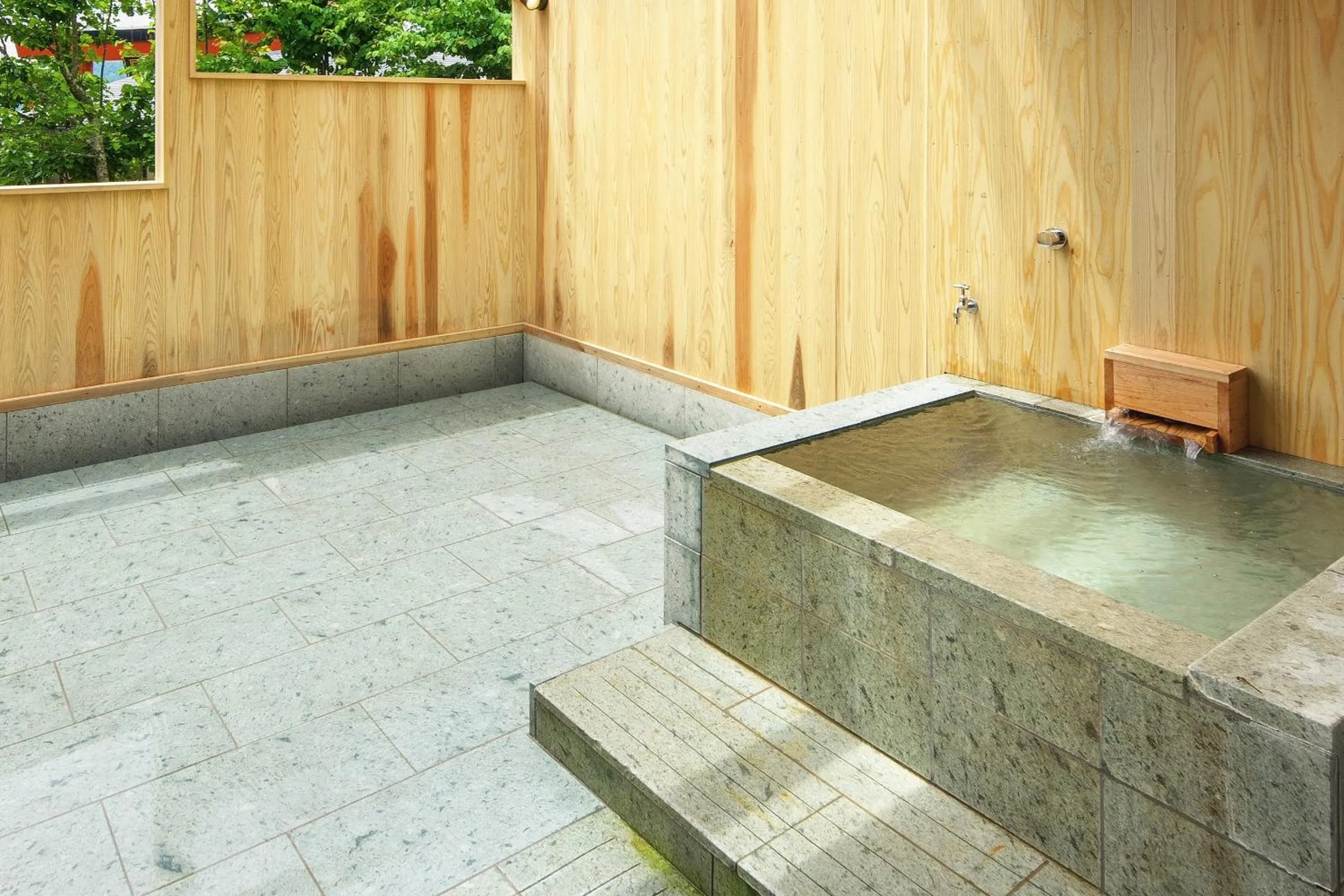 Hot Spring Bath in Hotel Hanaan