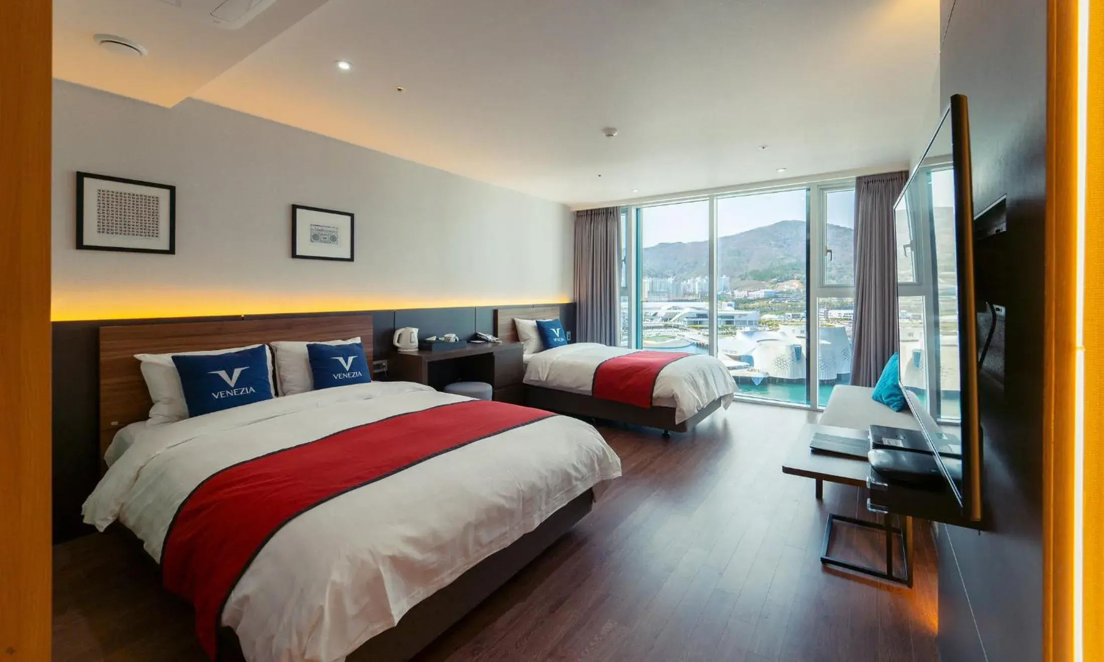 Superior Family Twin with Half Ocean View in Venezia Hotel and Suite Superior Family Twin with Half Ocean View in Venezia Hotel and Suite