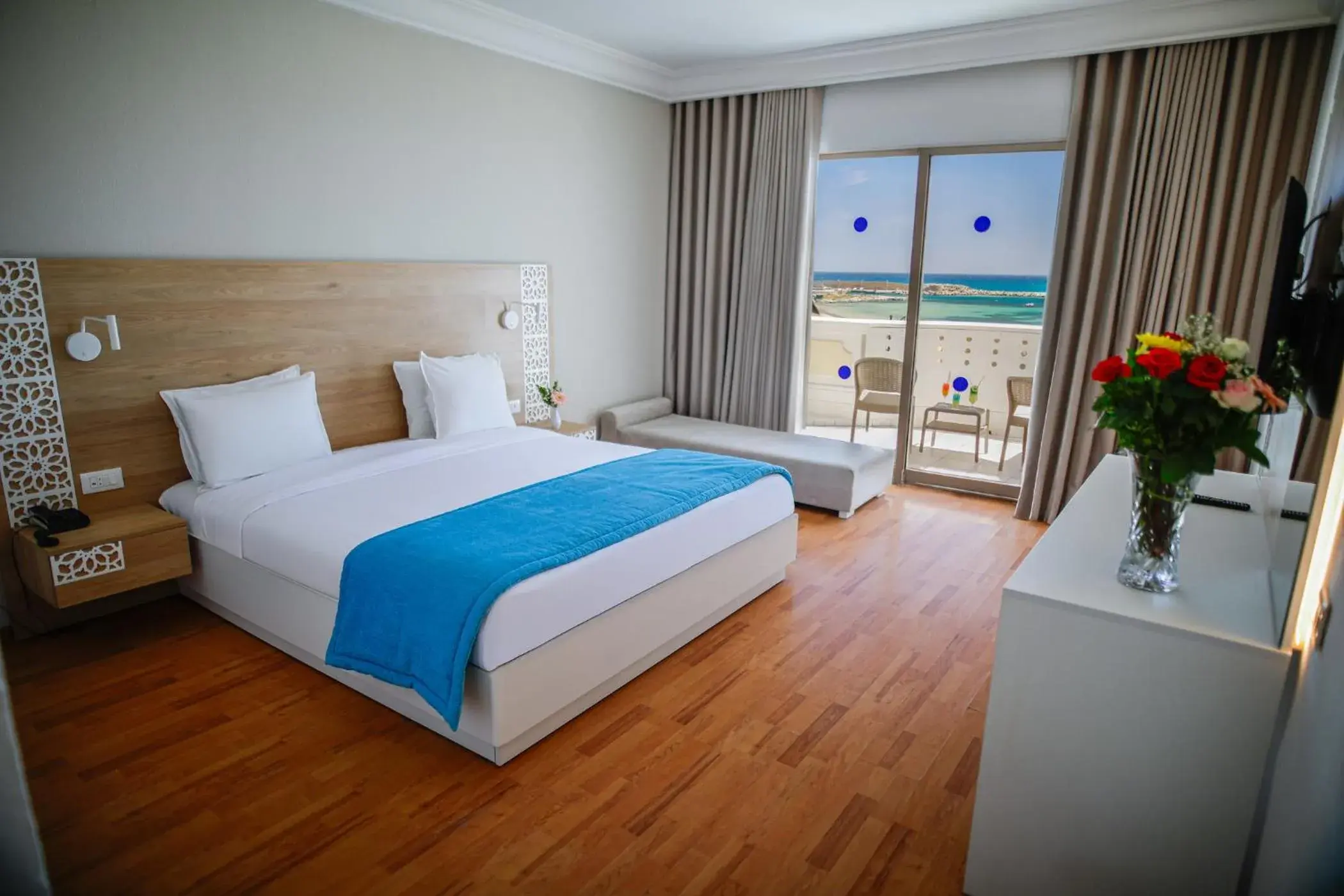 Photo of the whole room, Bed in TMK L'Atrium Yasmine by Turismark Photo of the whole room, Bed in TMK L'Atrium Yasmine by Turismark