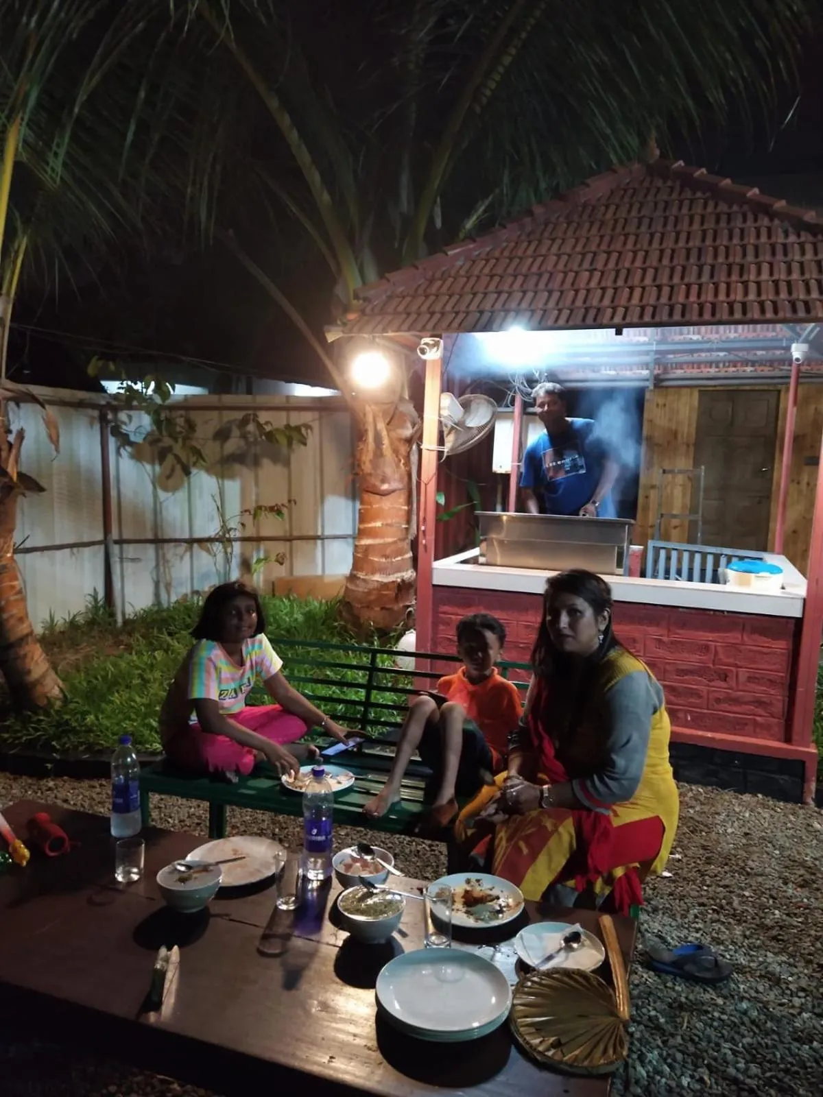 BBQ facilities in The Lake Paradise Boutique Resort