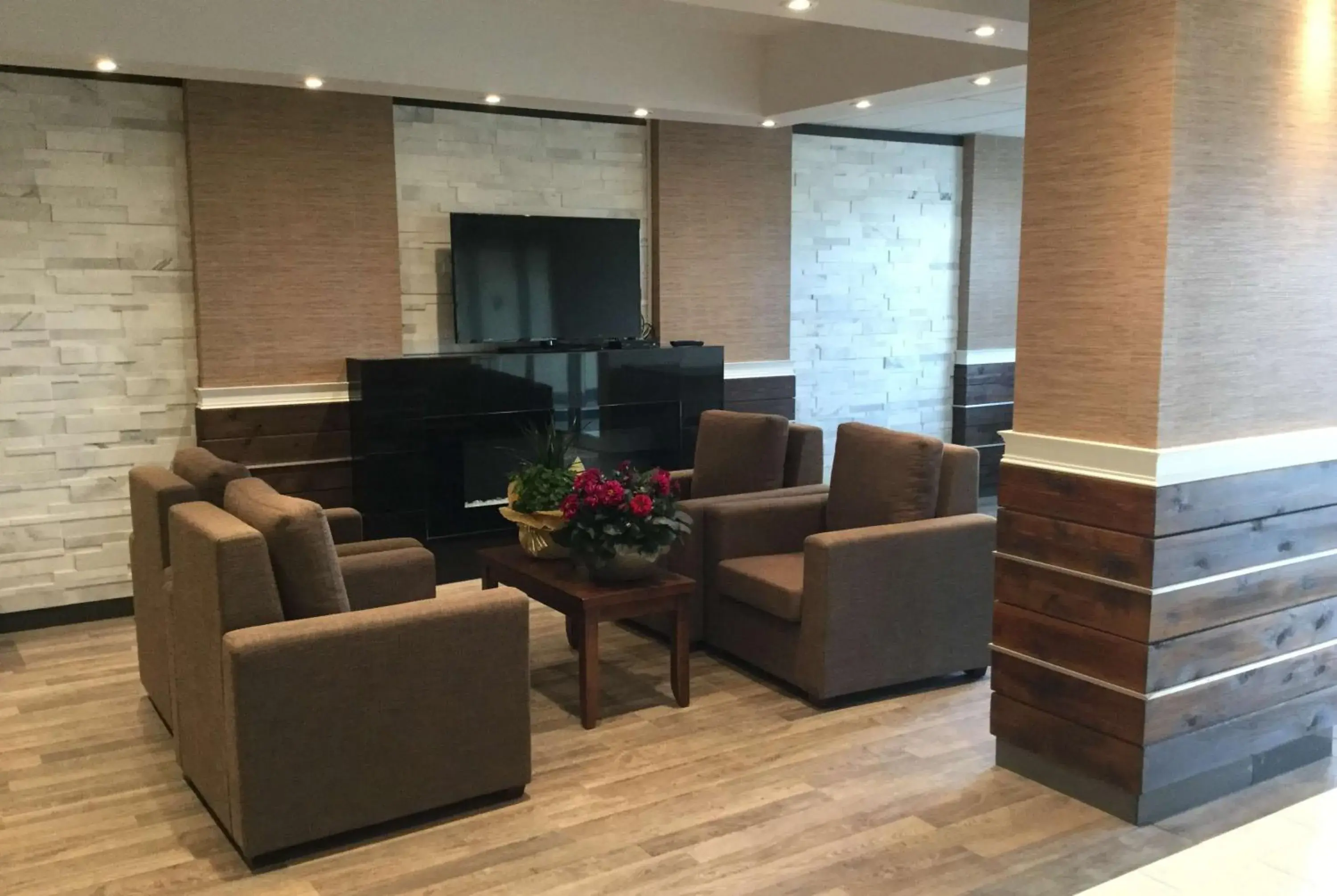 Lobby or reception in Super 8 by Wyndham Hardisty Lobby or reception in Super 8 by Wyndham Hardisty