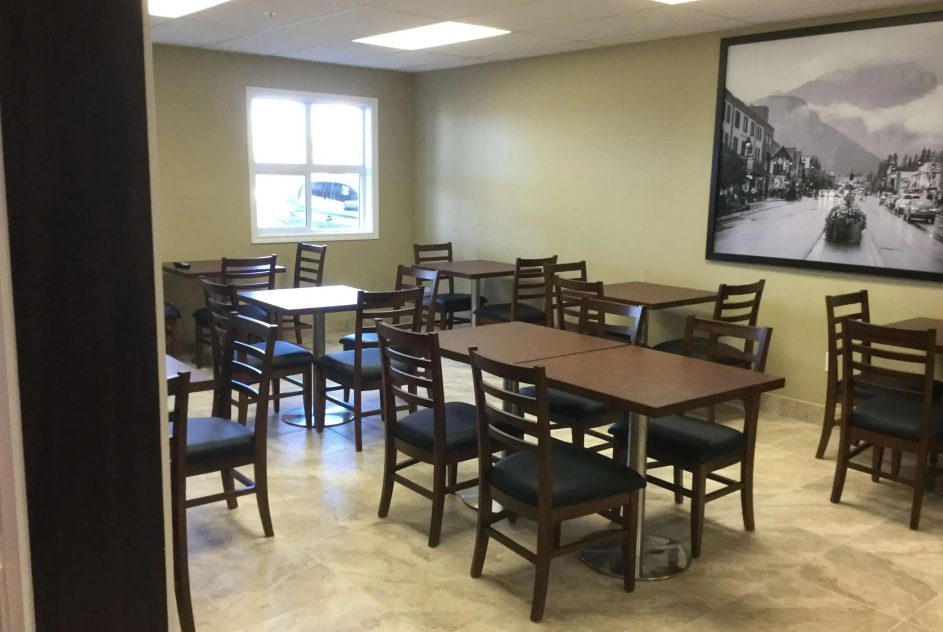 Restaurant/places to eat in Super 8 by Wyndham Hardisty Restaurant/places to eat in Super 8 by Wyndham Hardisty