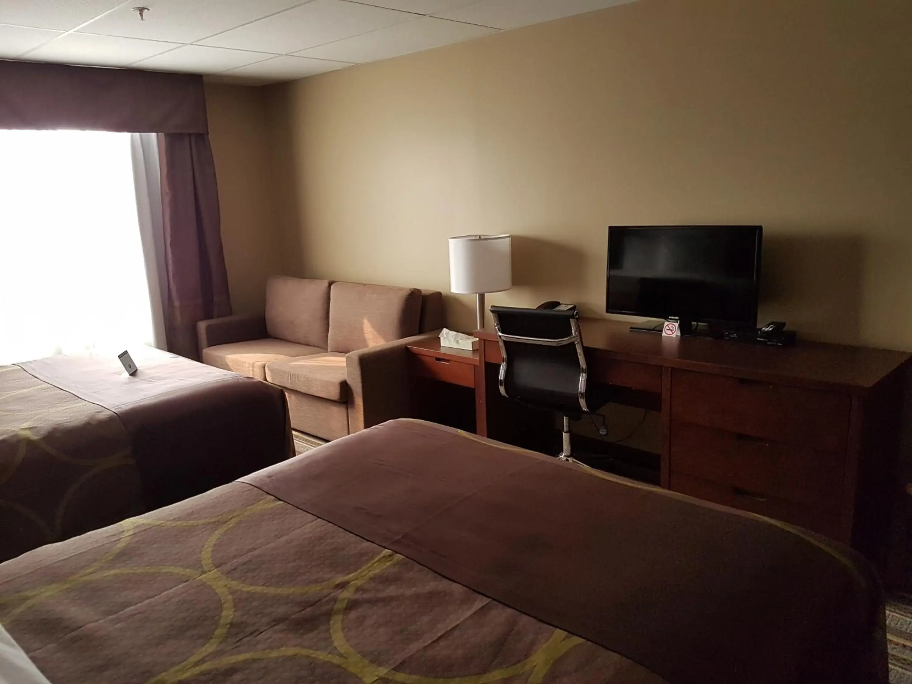 Bed in Super 8 by Wyndham Hardisty Bed in Super 8 by Wyndham Hardisty