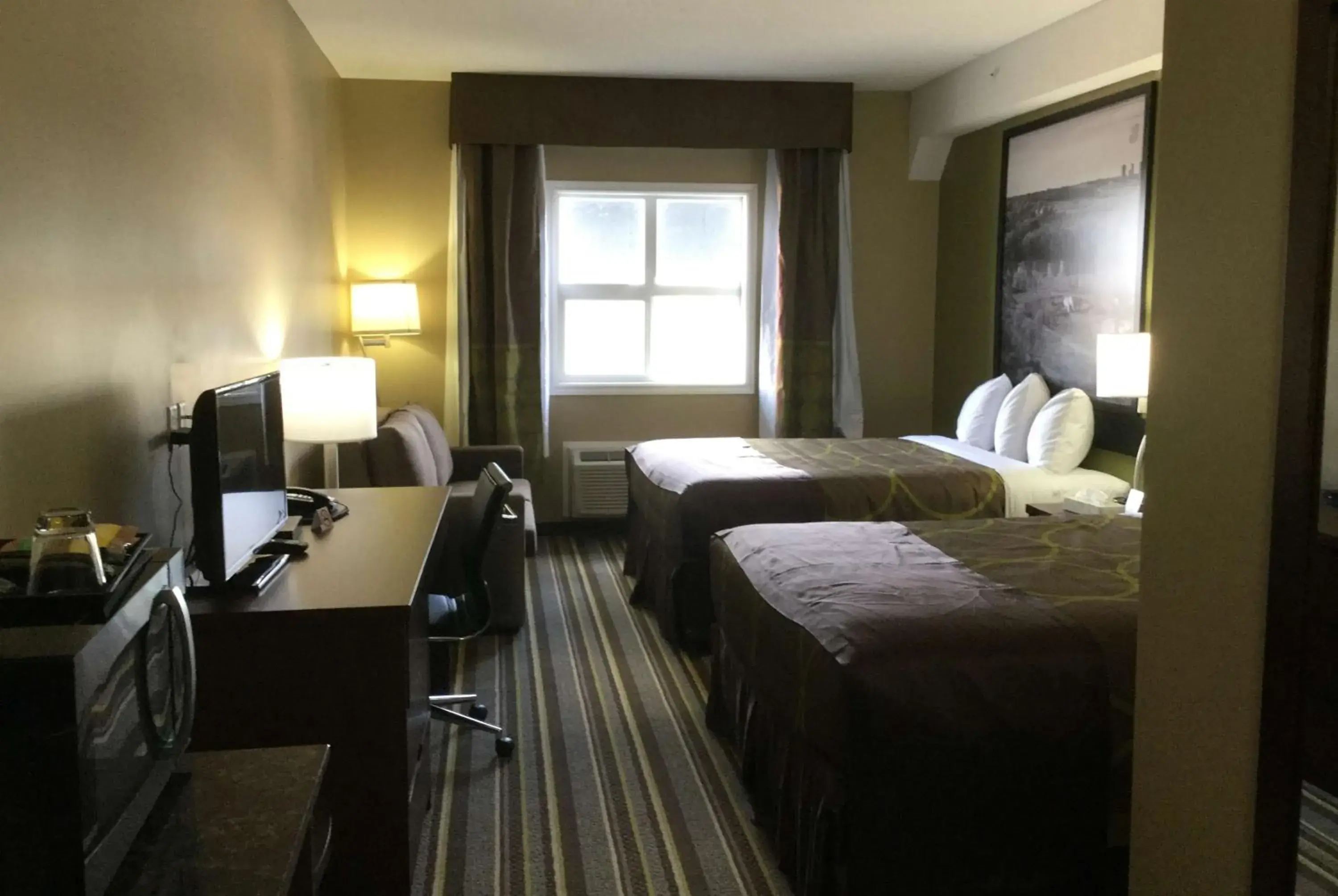 Queen Room with Two Queen Beds - Non-Smoking in Super 8 by Wyndham Hardisty Queen Room with Two Queen Beds - Non-Smoking in Super 8 by Wyndham Hardisty