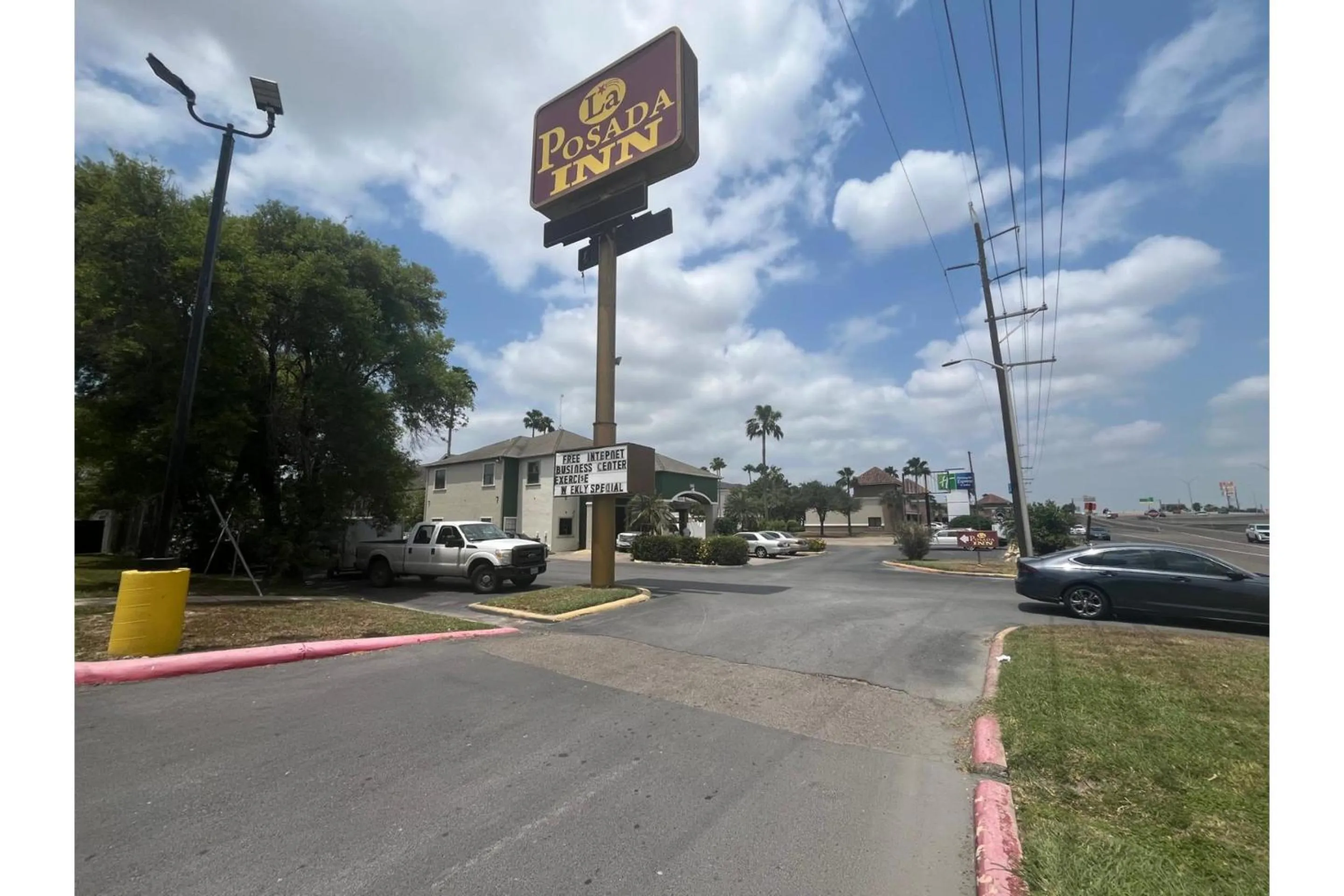 Facade/entrance in La Posada Inn By OYO Brownsville