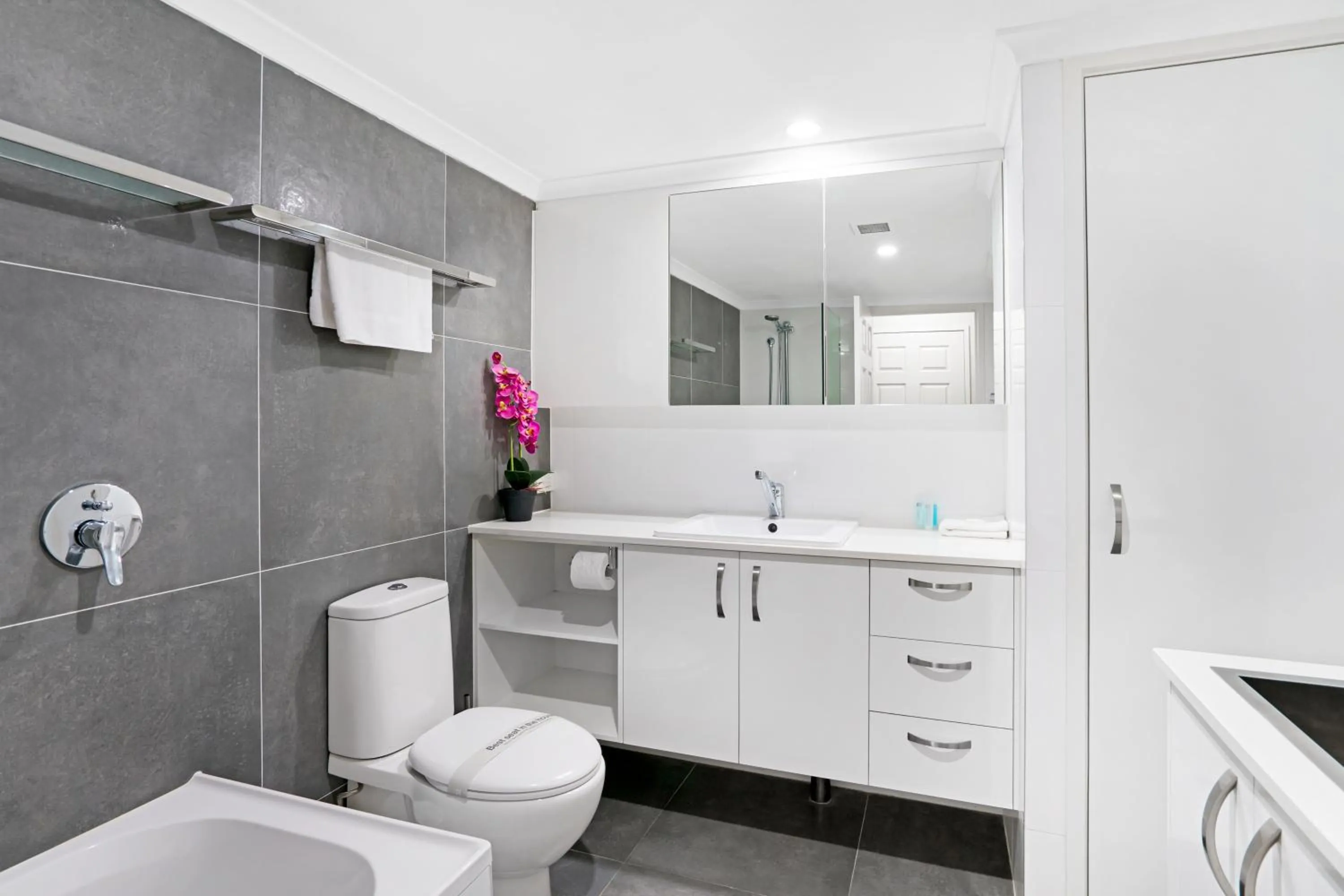 Shower in Oceanside Cove