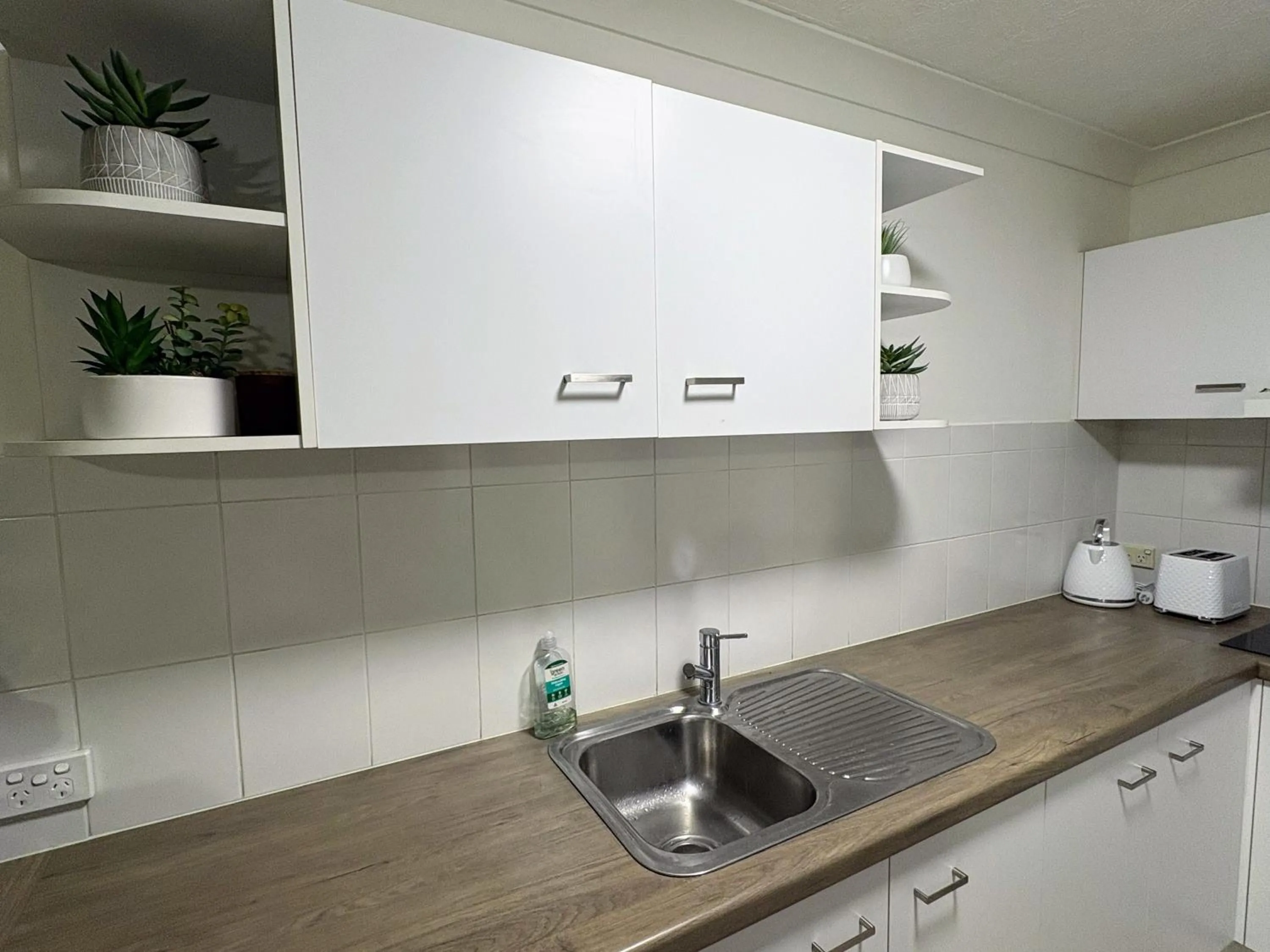 Kitchen or kitchenette in Oceanside Cove