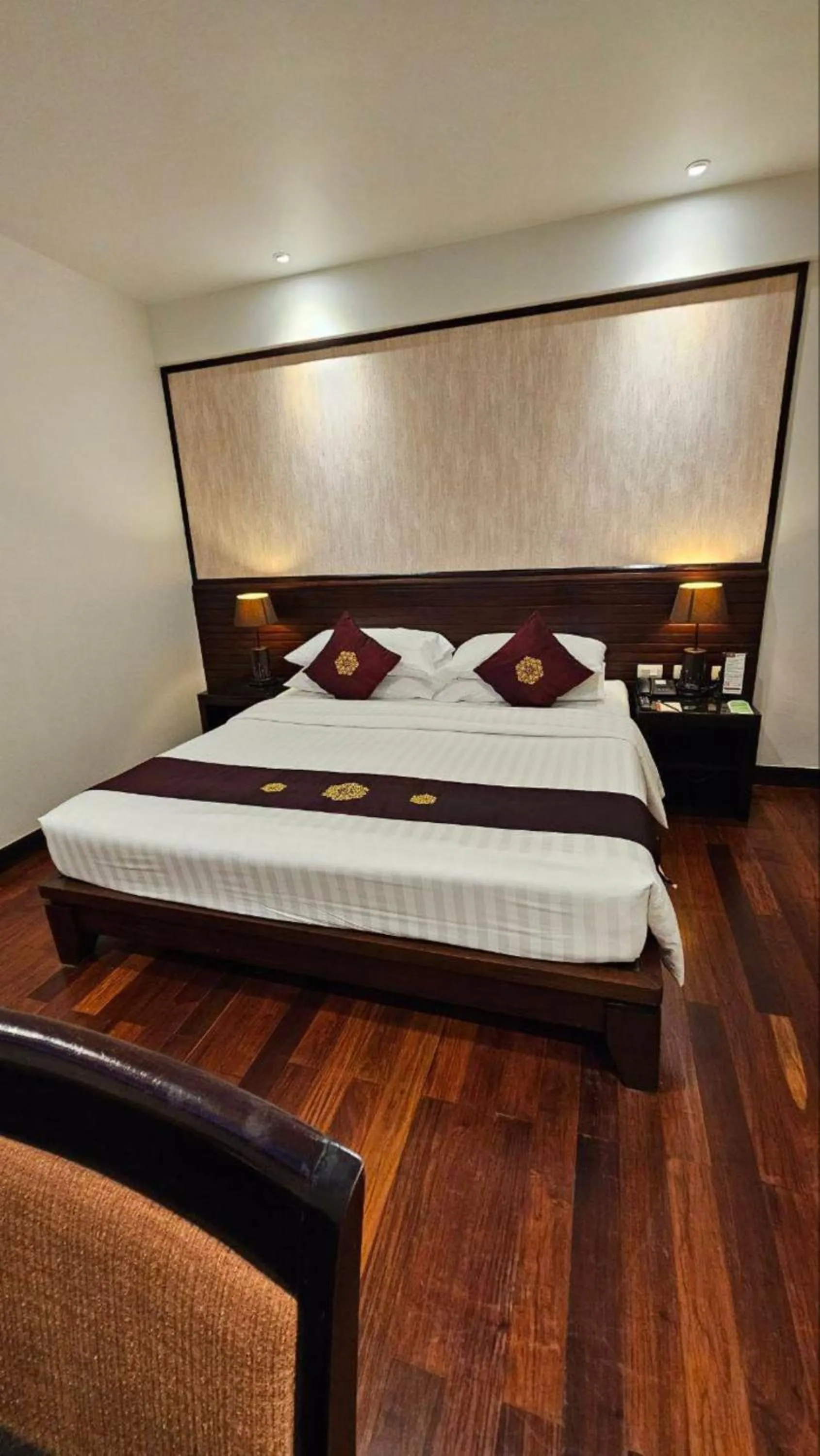 Bedroom, Bed in Tara Angkor Hotel