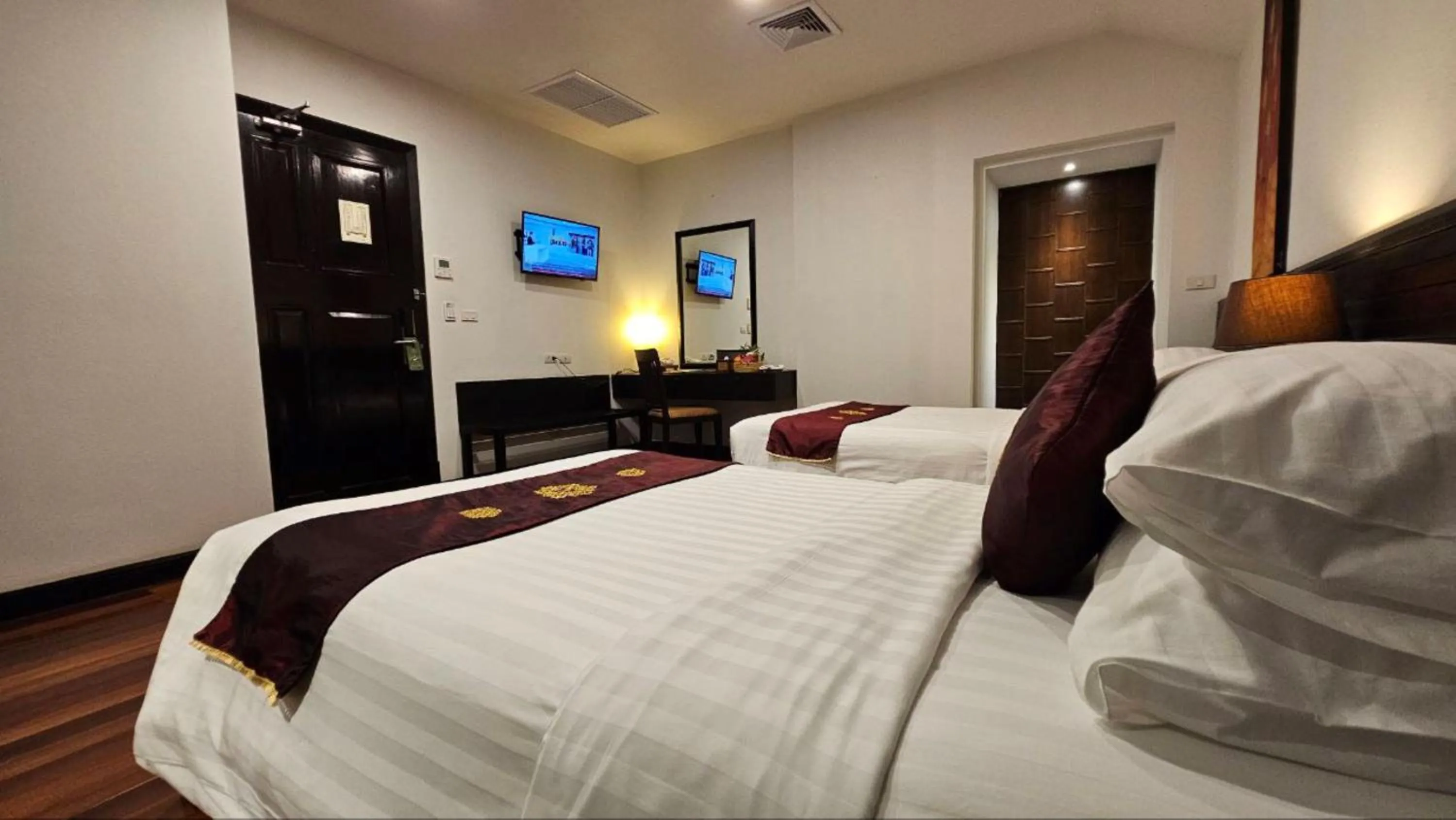 Bedroom, Bed in Tara Angkor Hotel