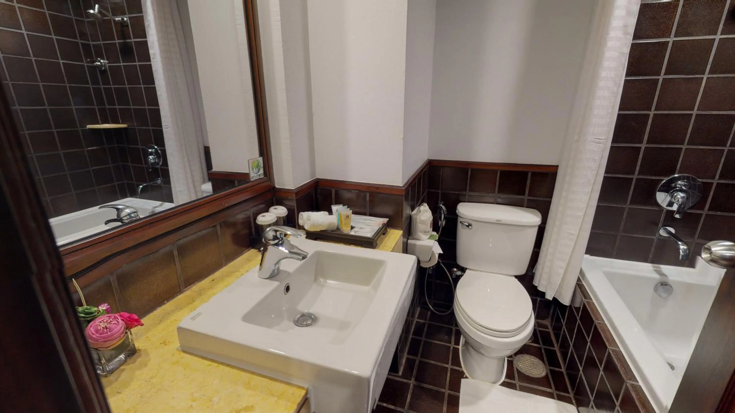 Toilet in Tara Angkor Hotel