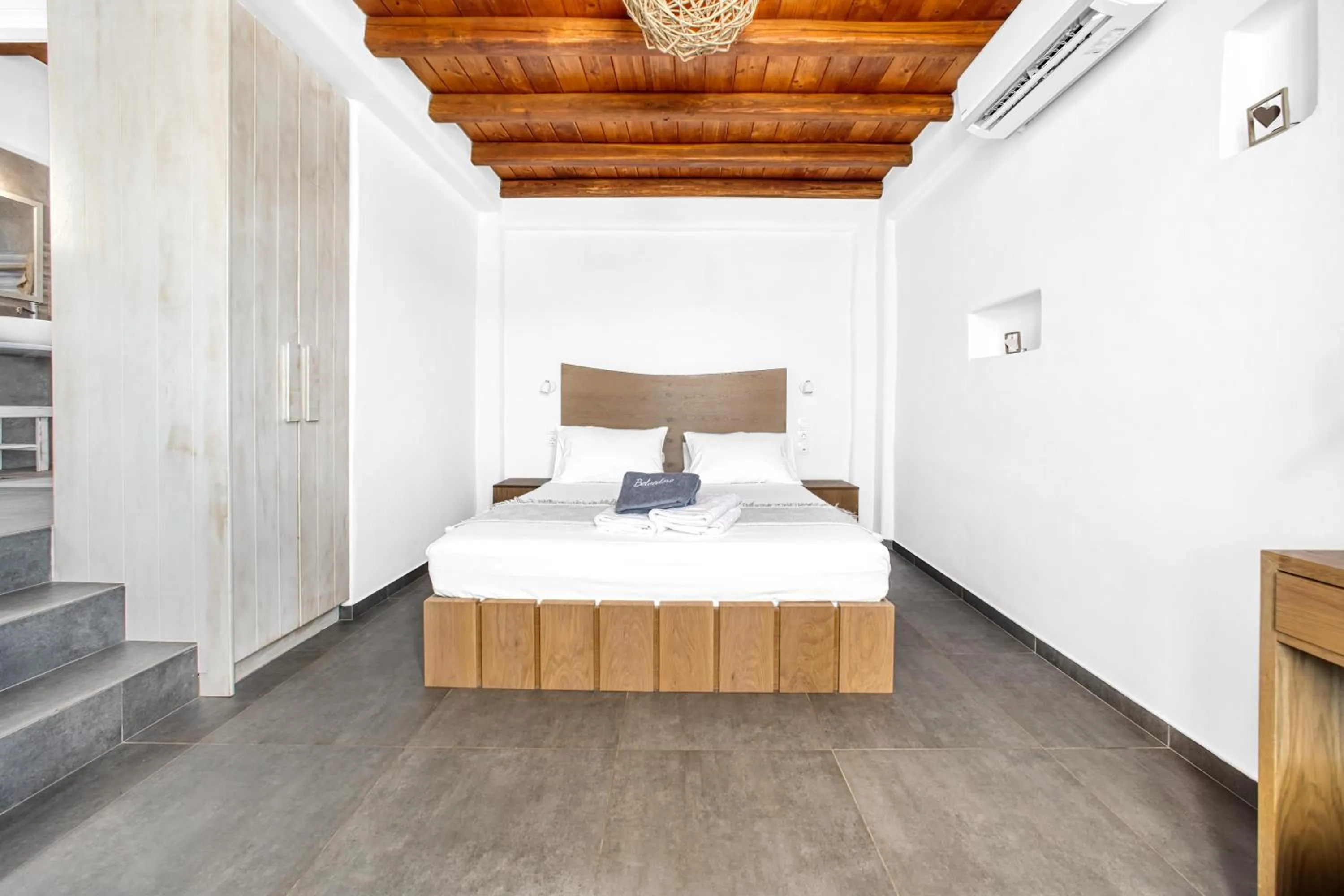 Bed in Belvedere