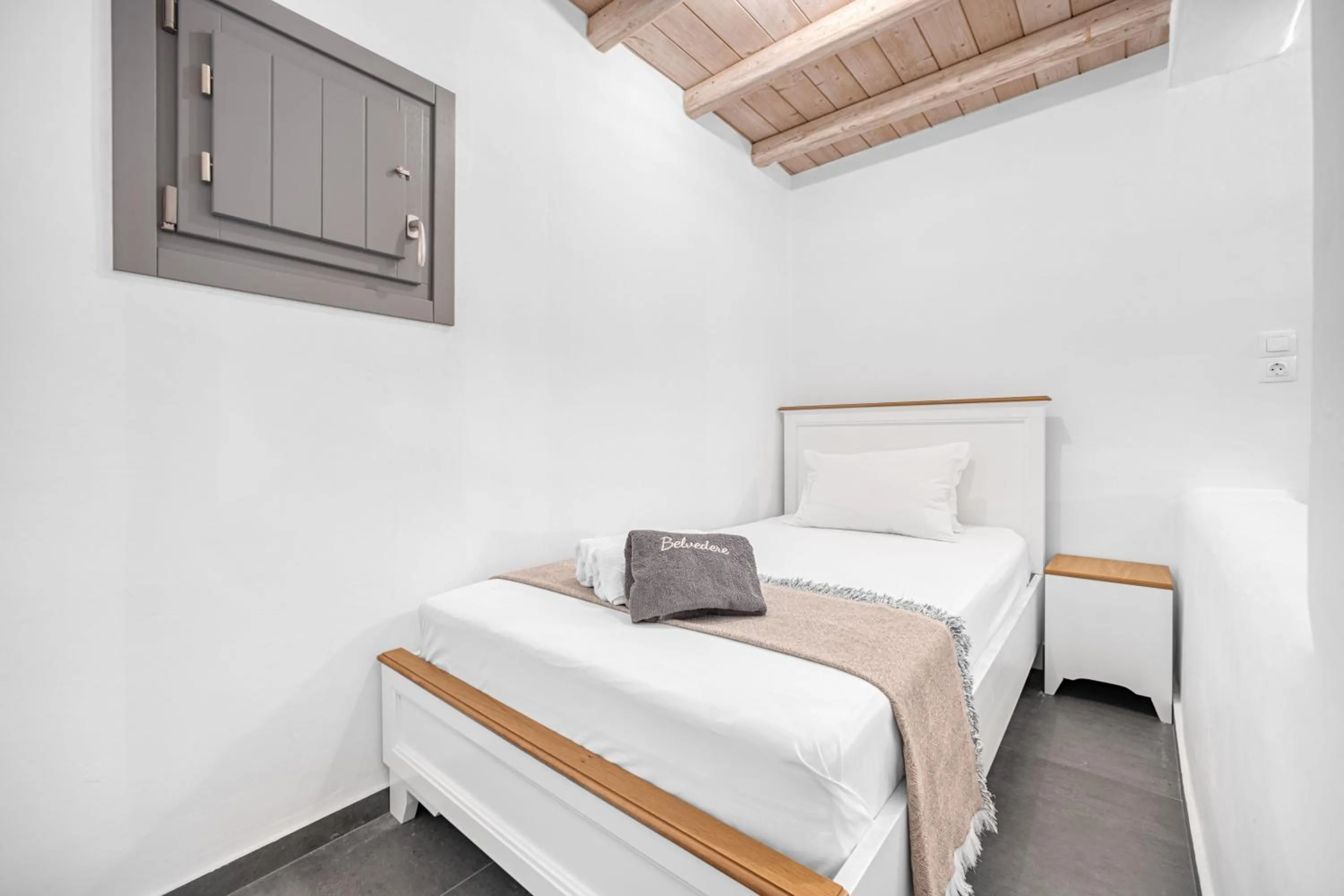 Bed in Belvedere