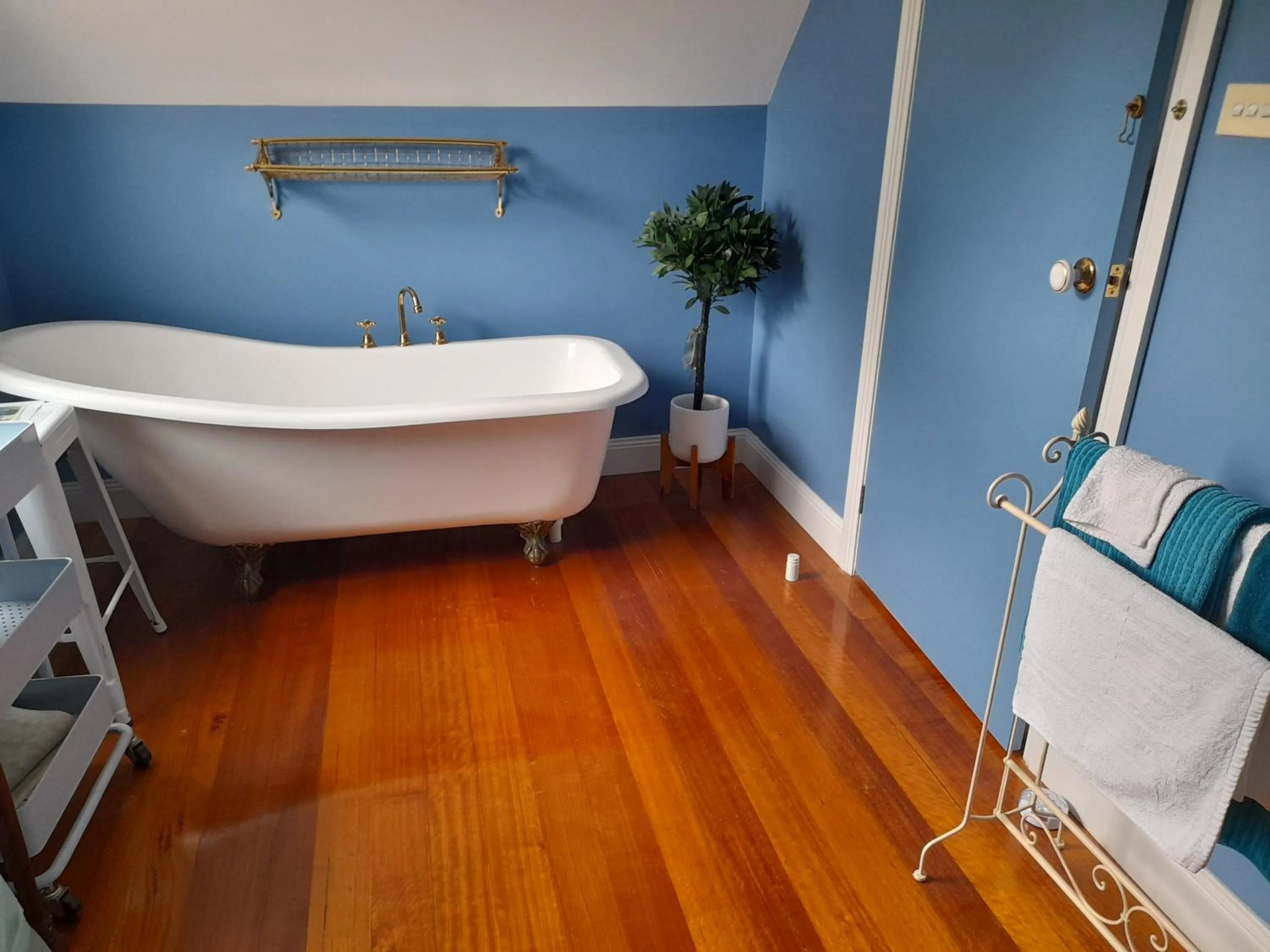 Bath in Dalfruin B&B