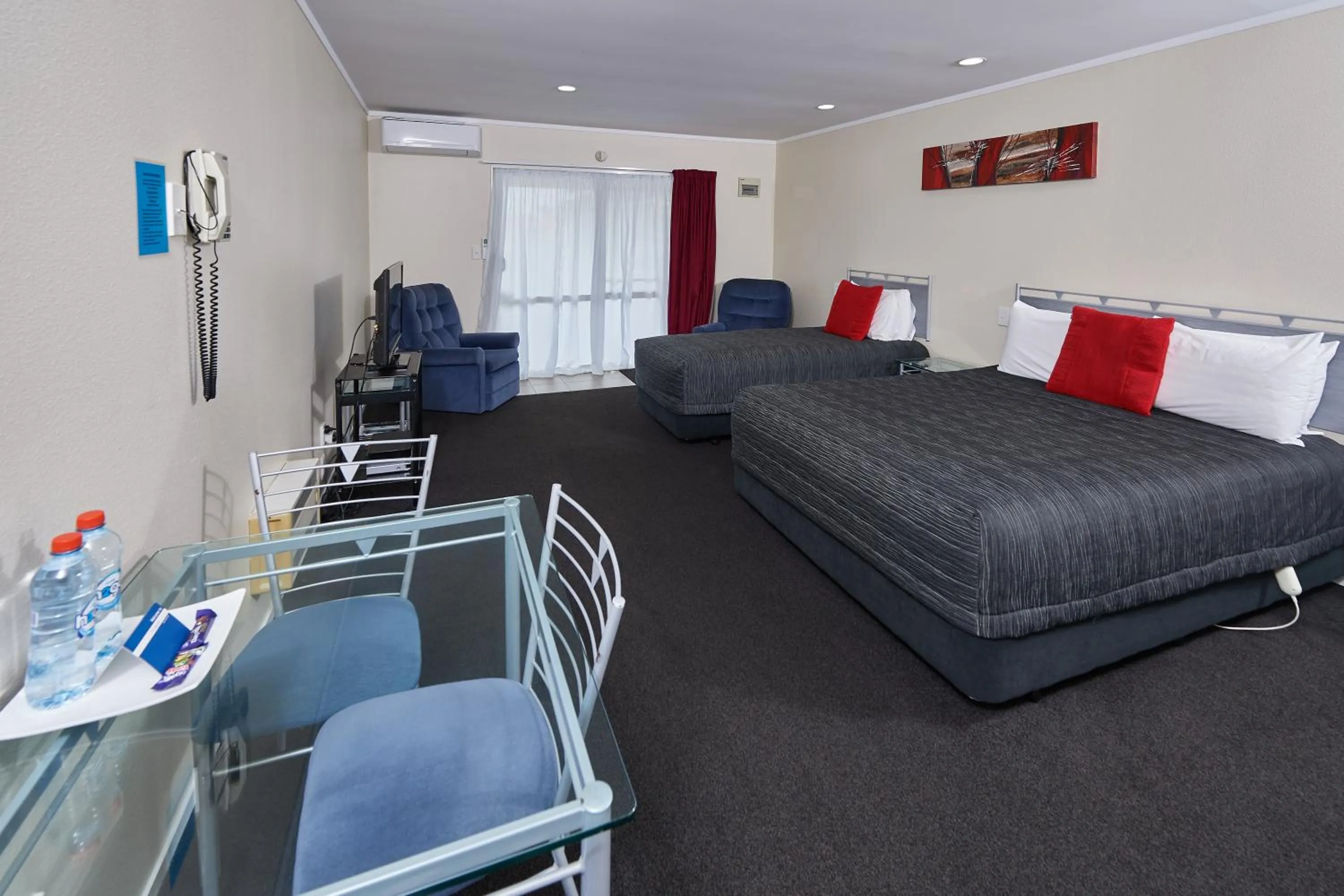 Bed in Livingston Motel