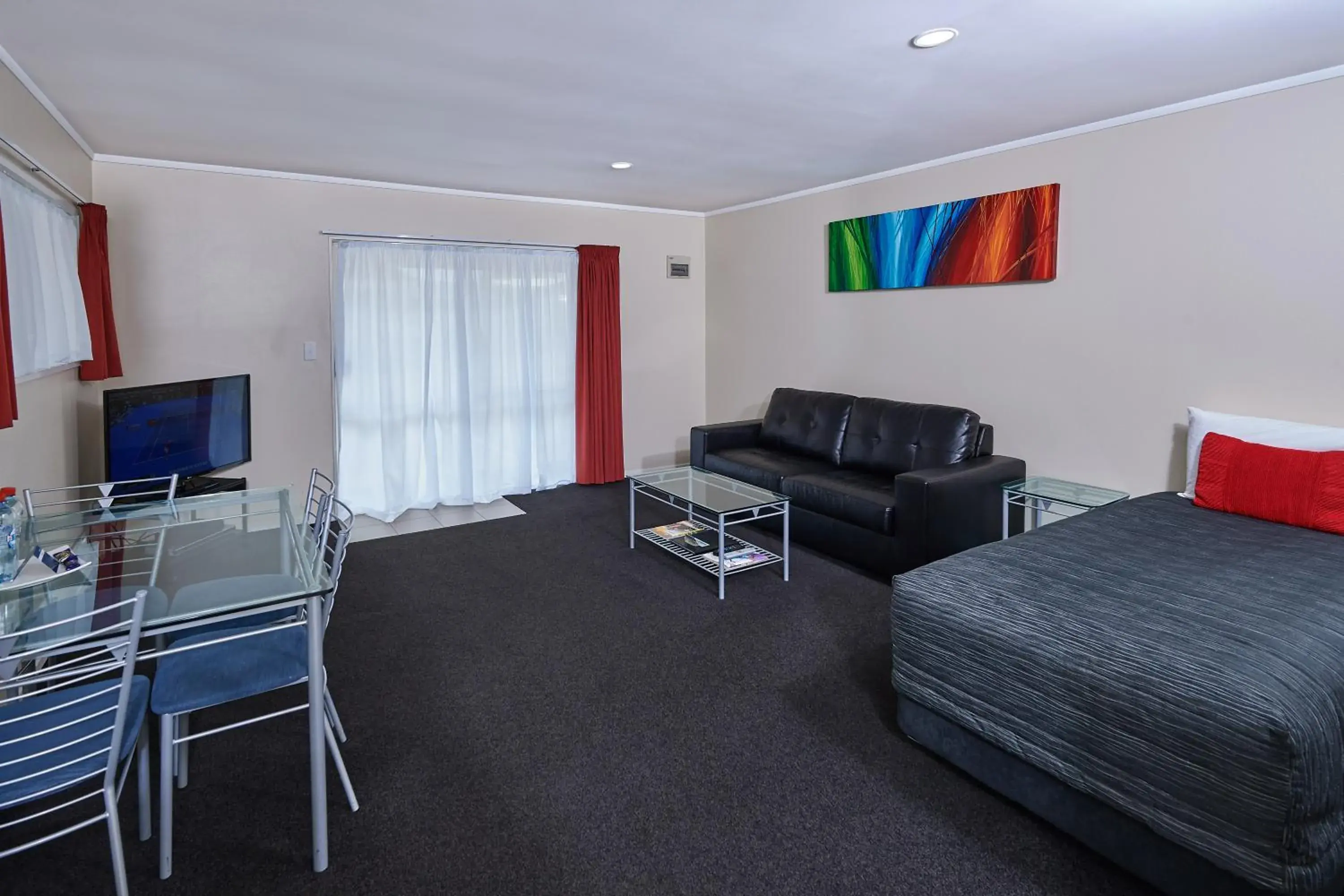 One-Bedroom Apartment with Hot Tub in Livingston Motel One-Bedroom Apartment with Hot Tub in Livingston Motel