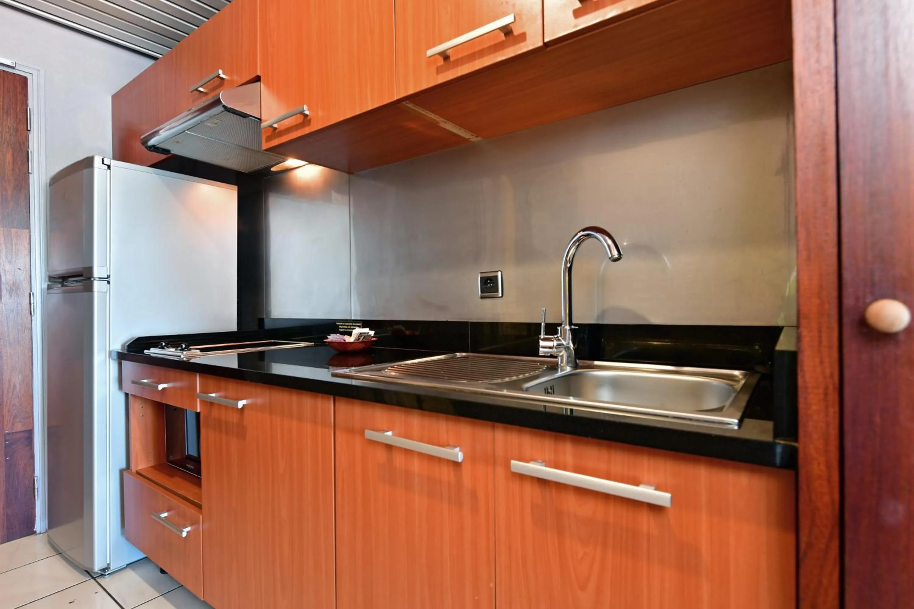 Kitchen or kitchenette in Le Stanley Hôtel