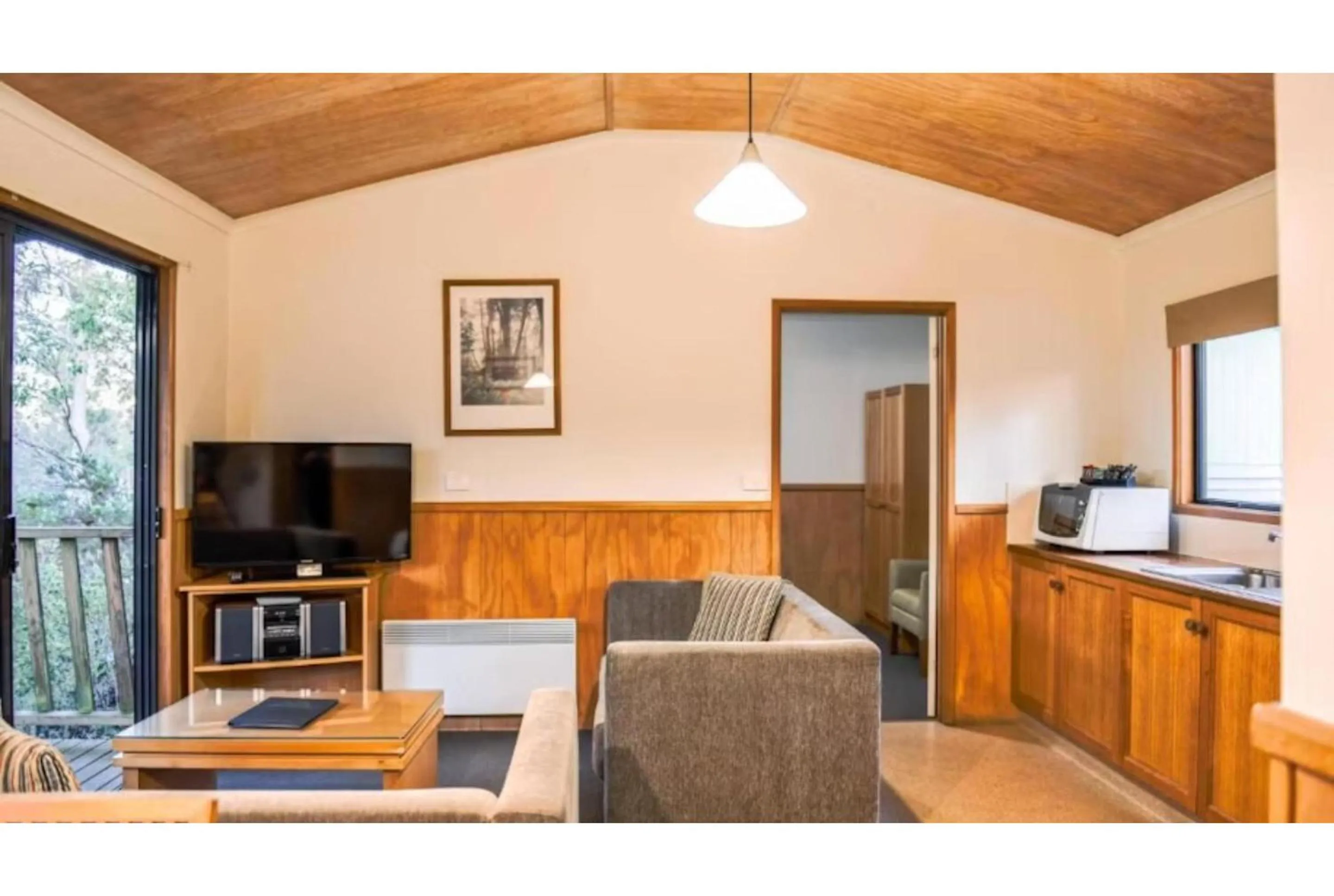 Kitchen or kitchenette in Discovery Parks - Cradle Mountain