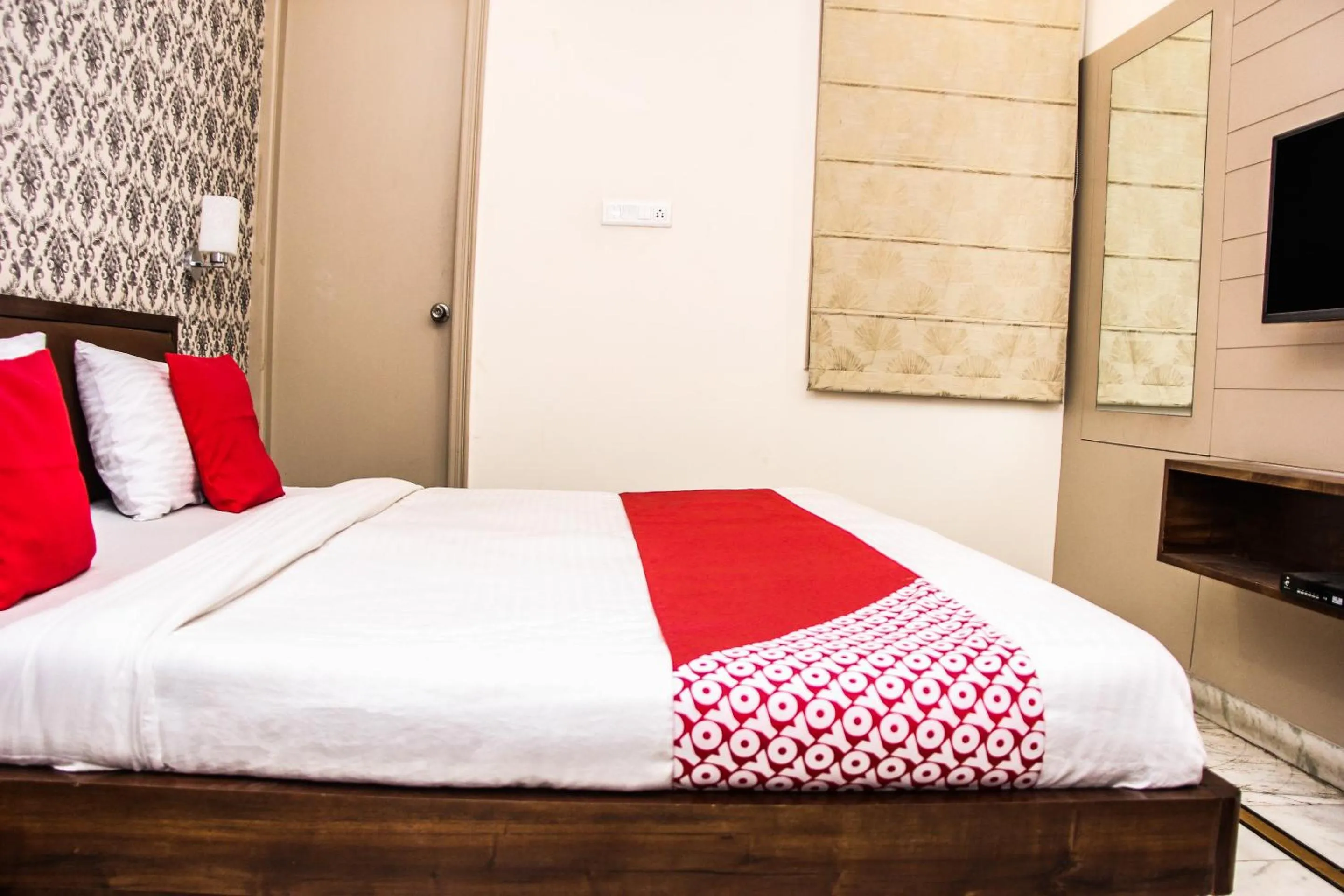 Bedroom, Bed in Collection O Chawla